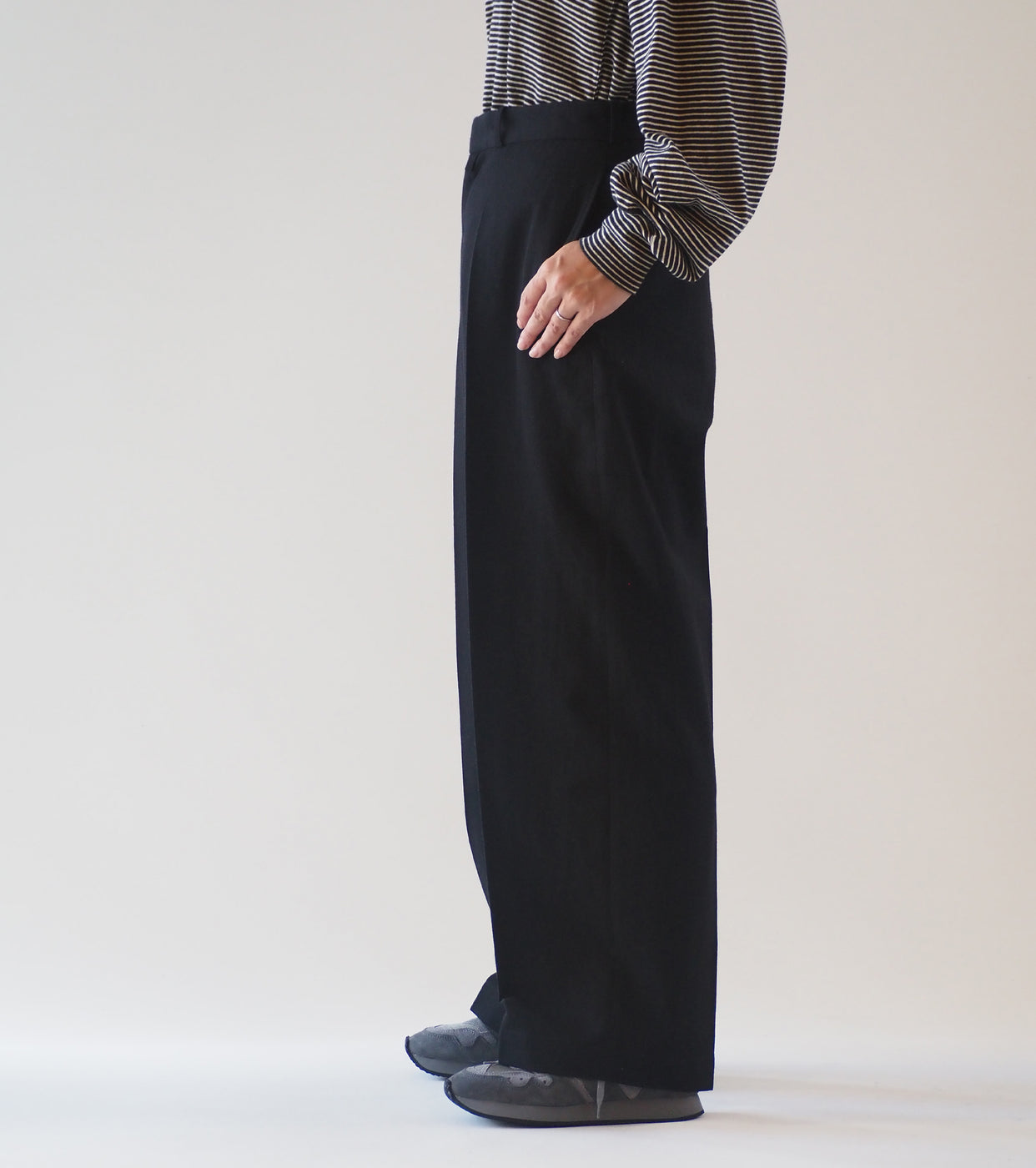 blurhms Rough Wool Gabardine Trousers , Black Navy
