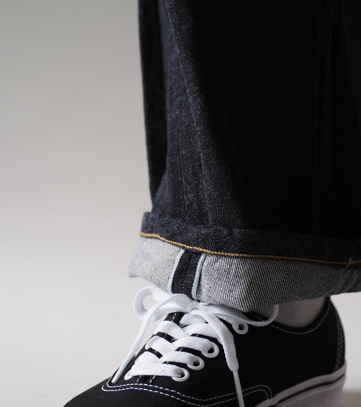 blurhms 12.9oz Bias Denim Pants, Indigo