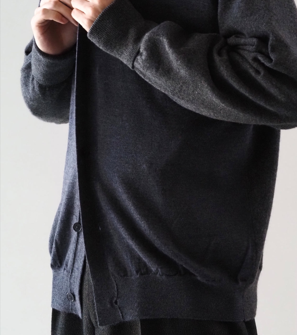 MAATEE&SONS Combi V Cardigan , Charcoal Gray