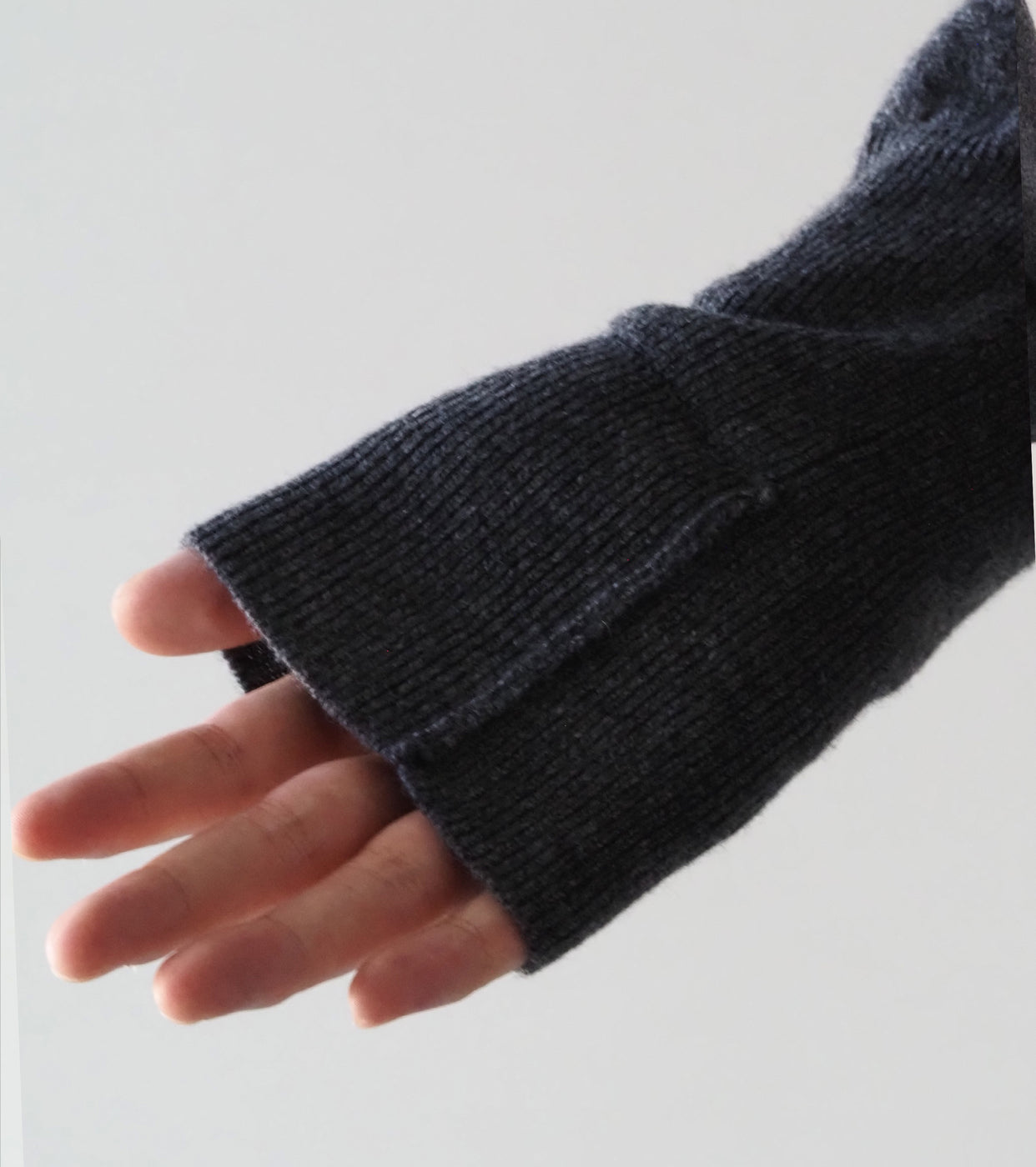 MAATEE&SONS Combi V Cardigan , Charcoal Gray