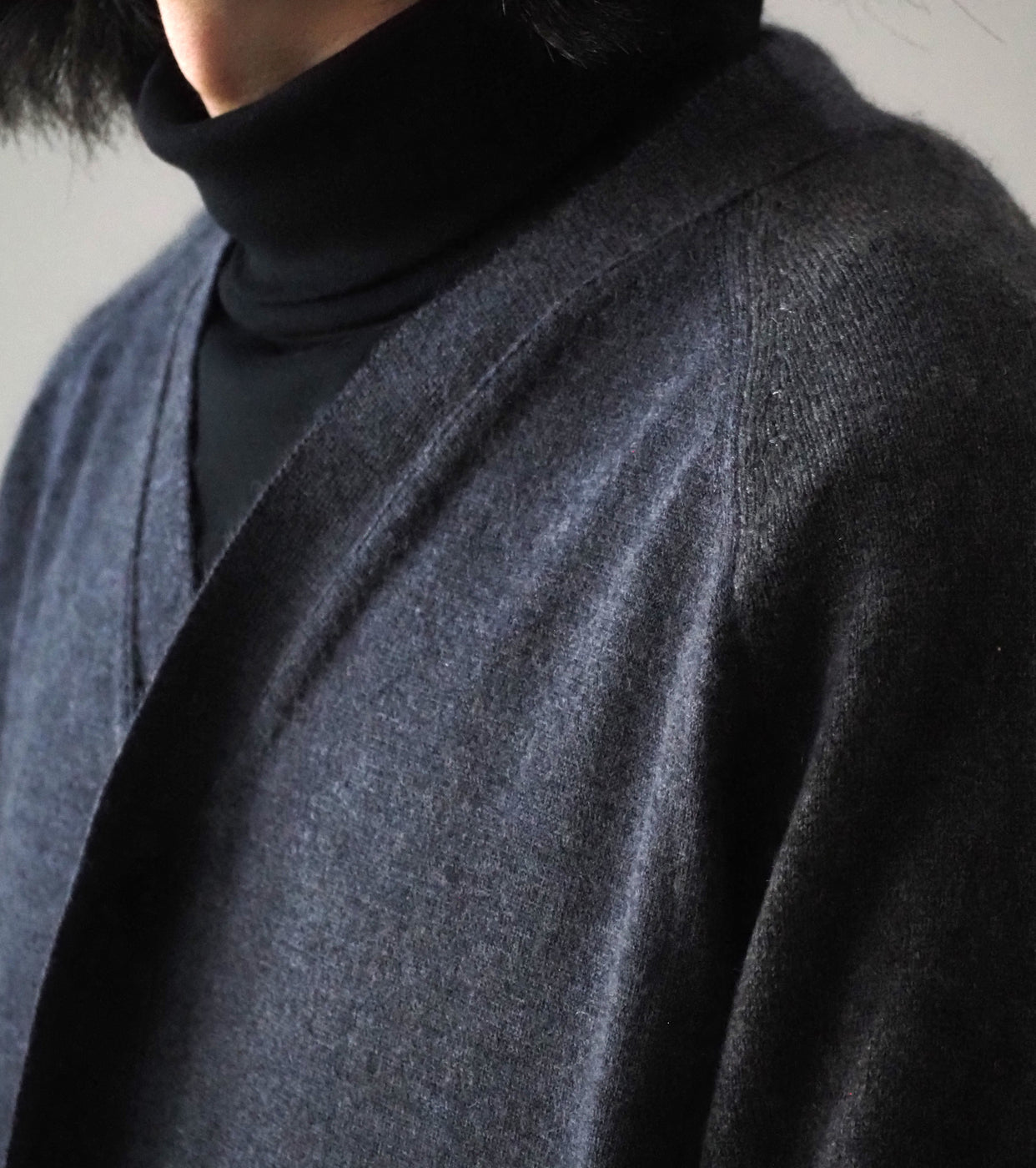 MAATEE&SONS Combi V Cardigan , Charcoal Gray