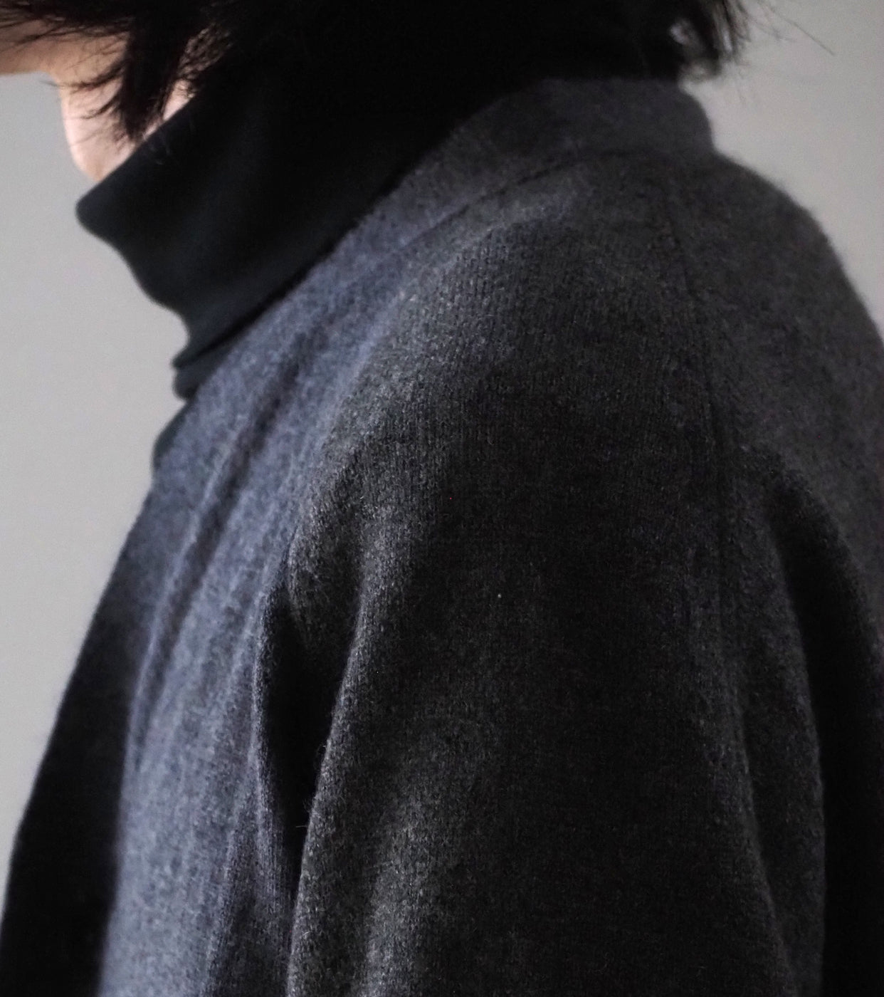 MAATEE&SONS Combi V Cardigan , Charcoal Gray