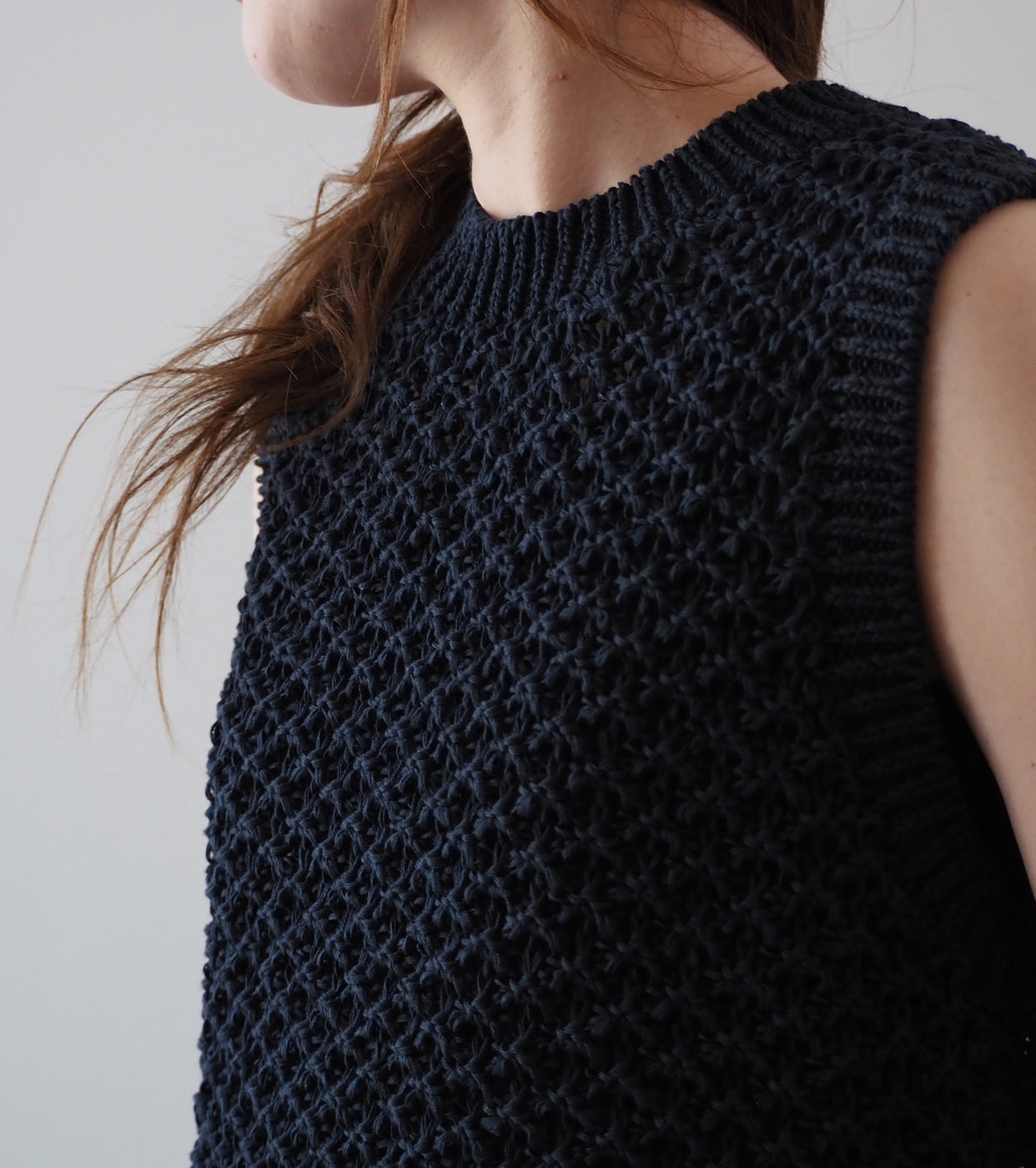 Yonetomi GIMA MESH KNIT VEST, Beige