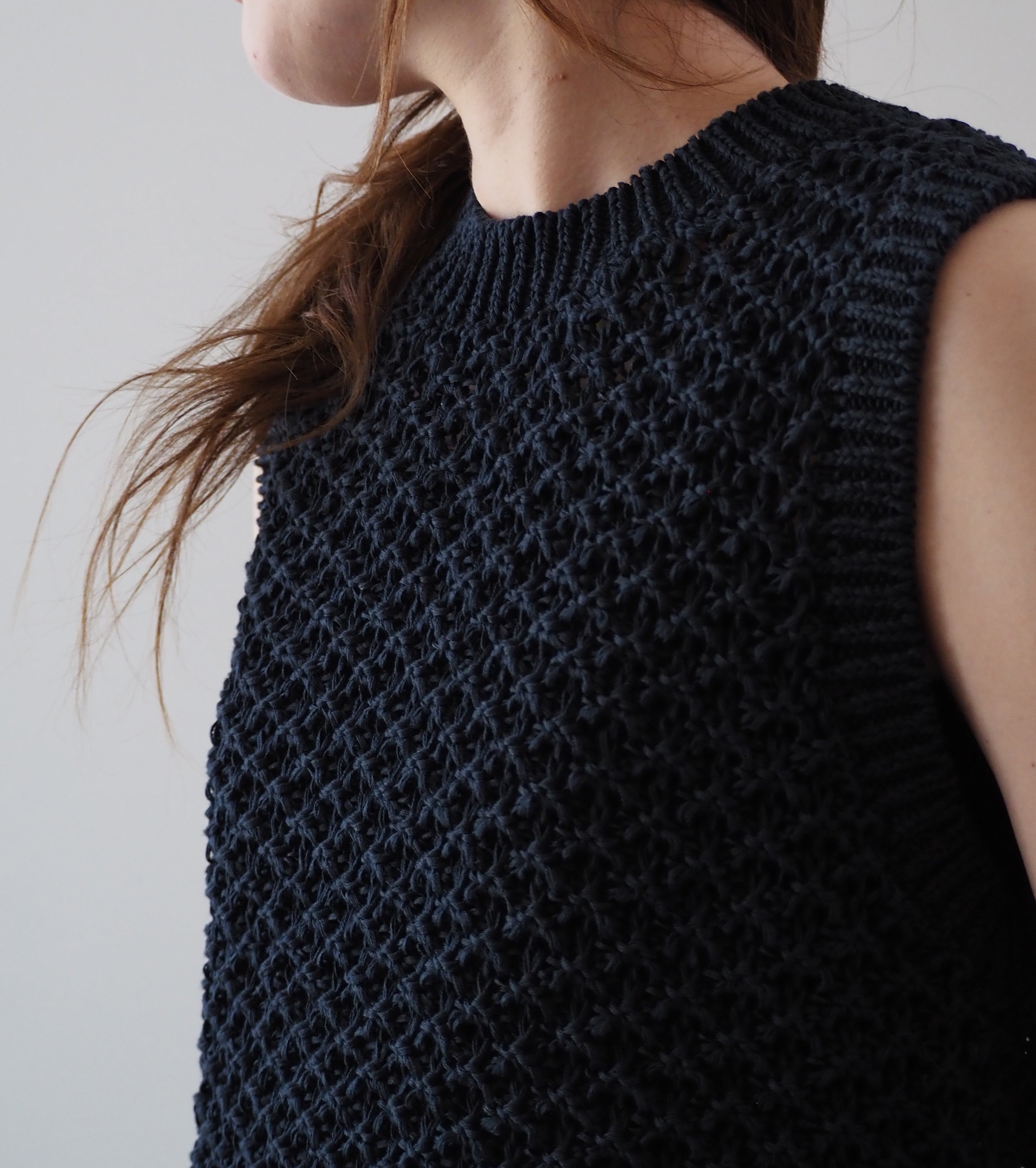 Yonetomi GIMA MESH KNIT VEST, Beige