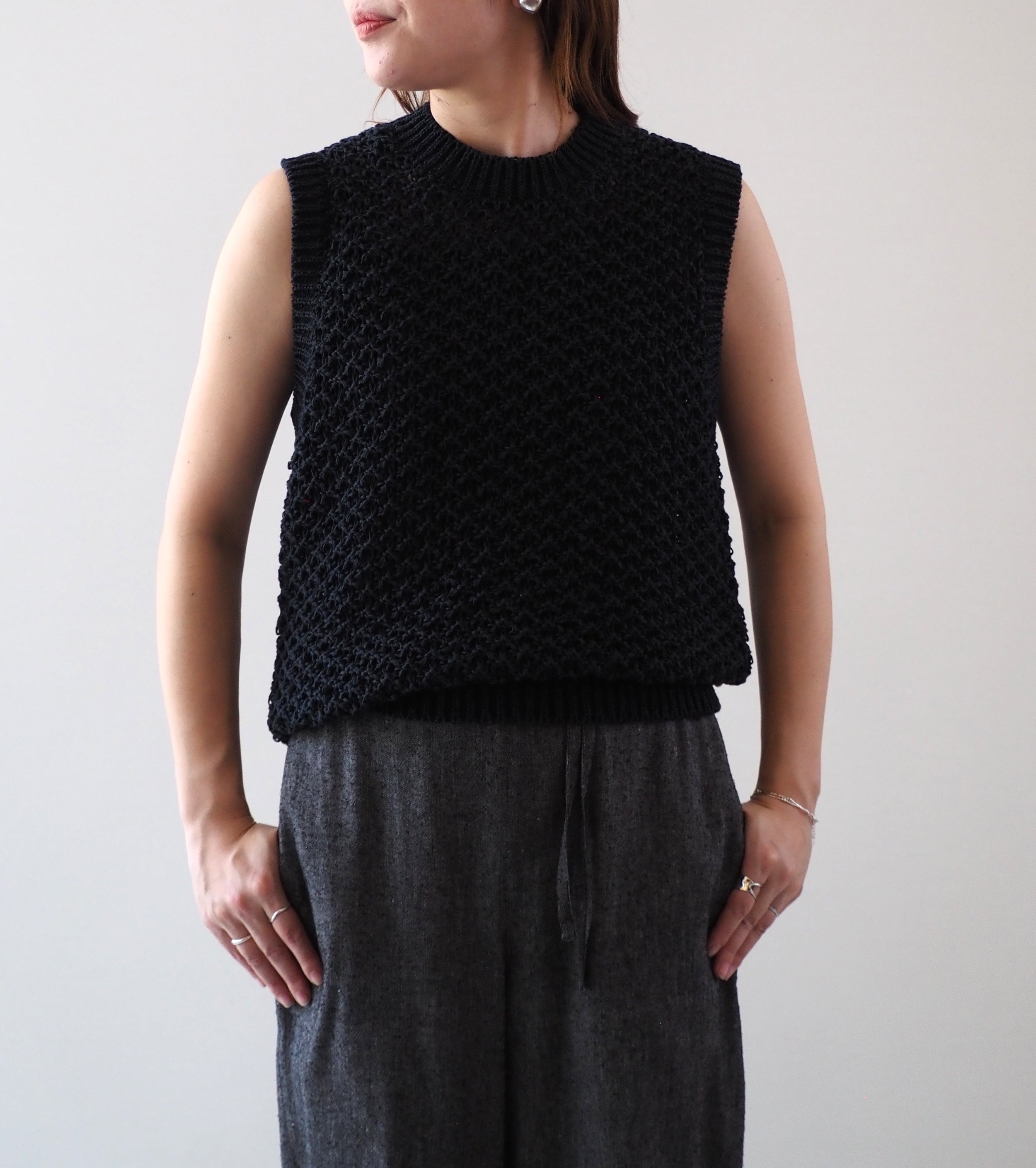 Yonetomi GIMA MESH KNIT VEST, Beige