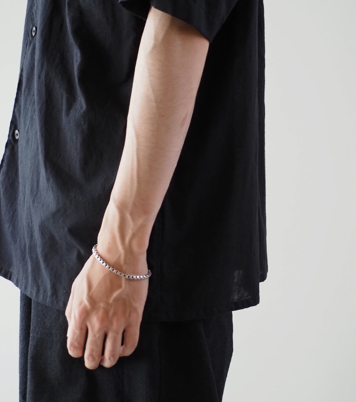 COMOLI KHADI Cotton Short Sleeved Open Collar Shirt, Black
