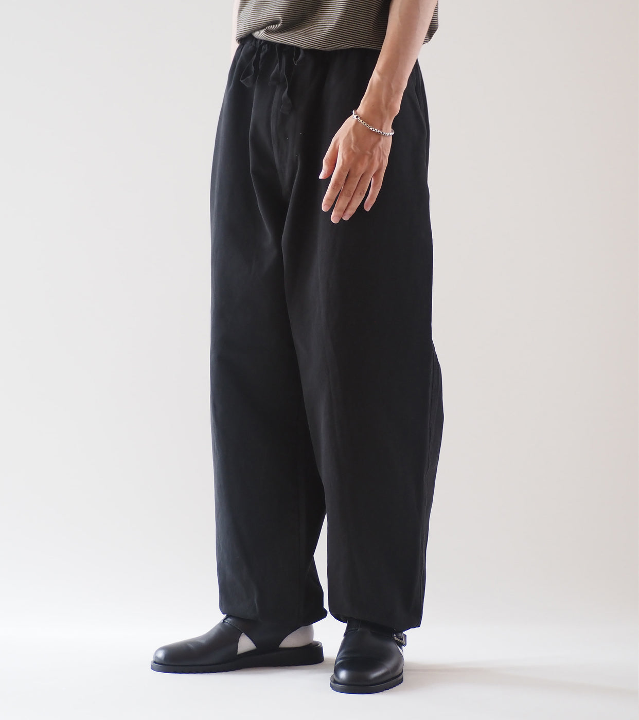 COMOLI Product dyed drawstring pants, Black