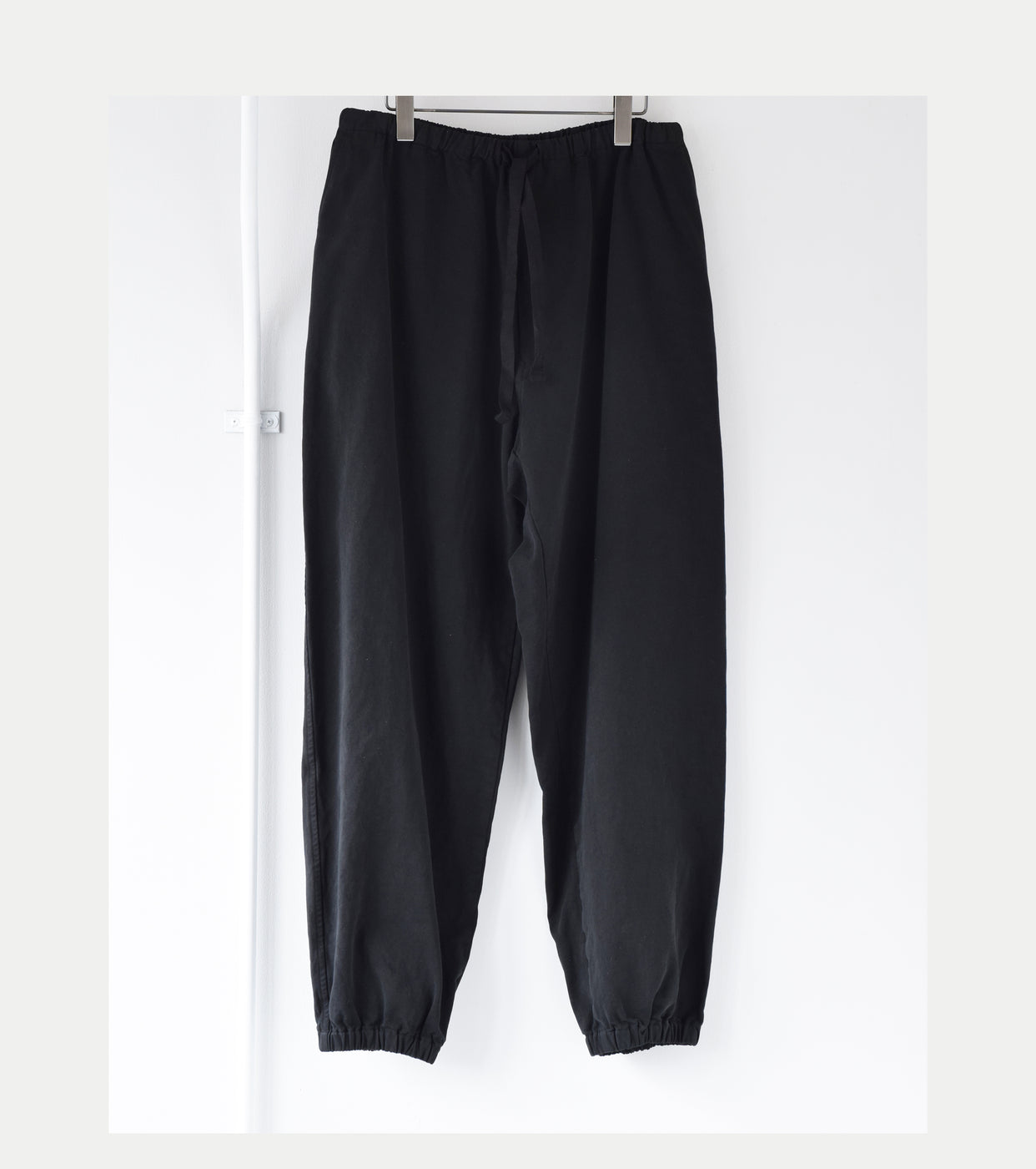 COMOLI Product dyed drawstring pants, Black