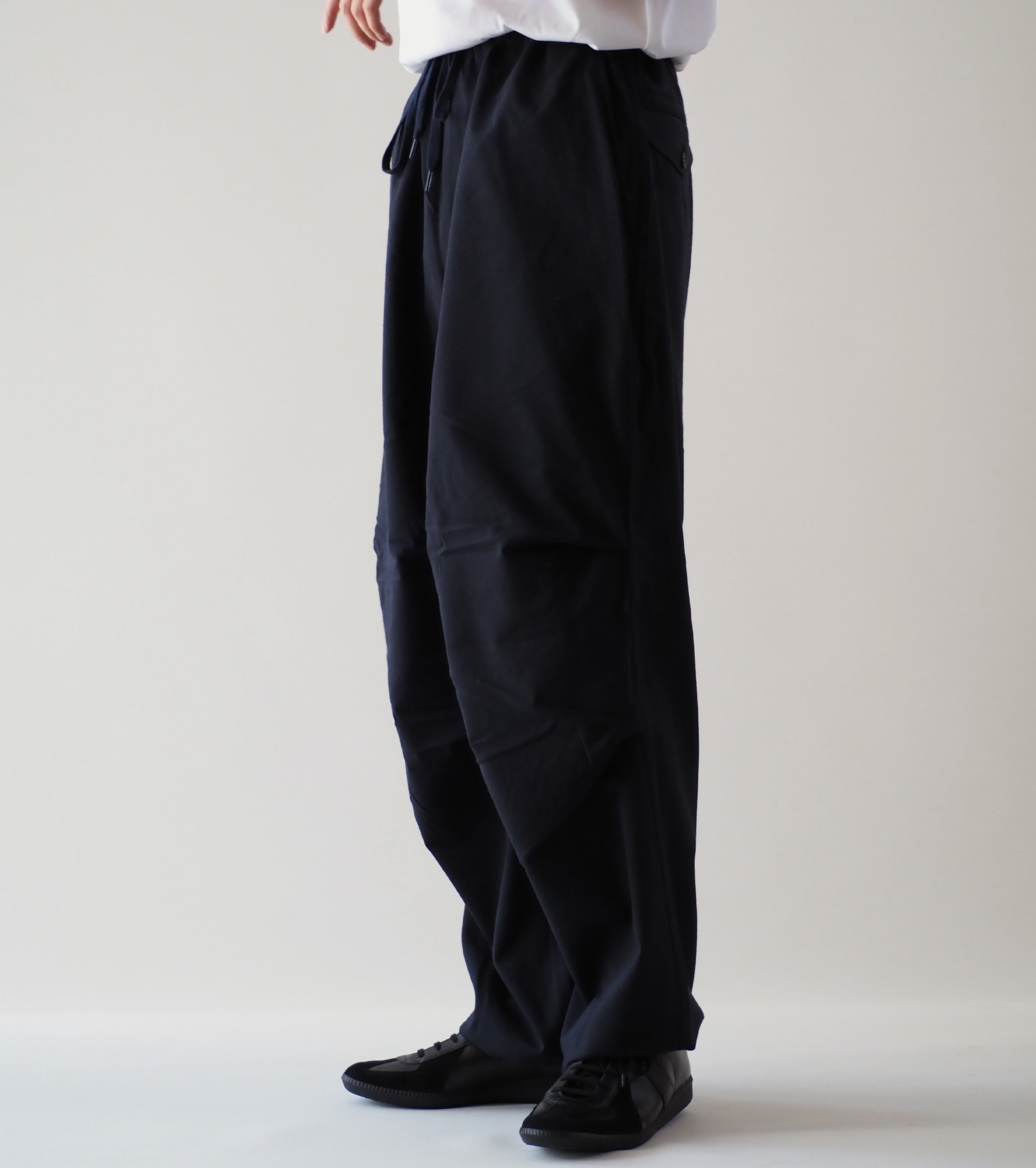 COMOLI Wool Knee Tuck Pants, Navy