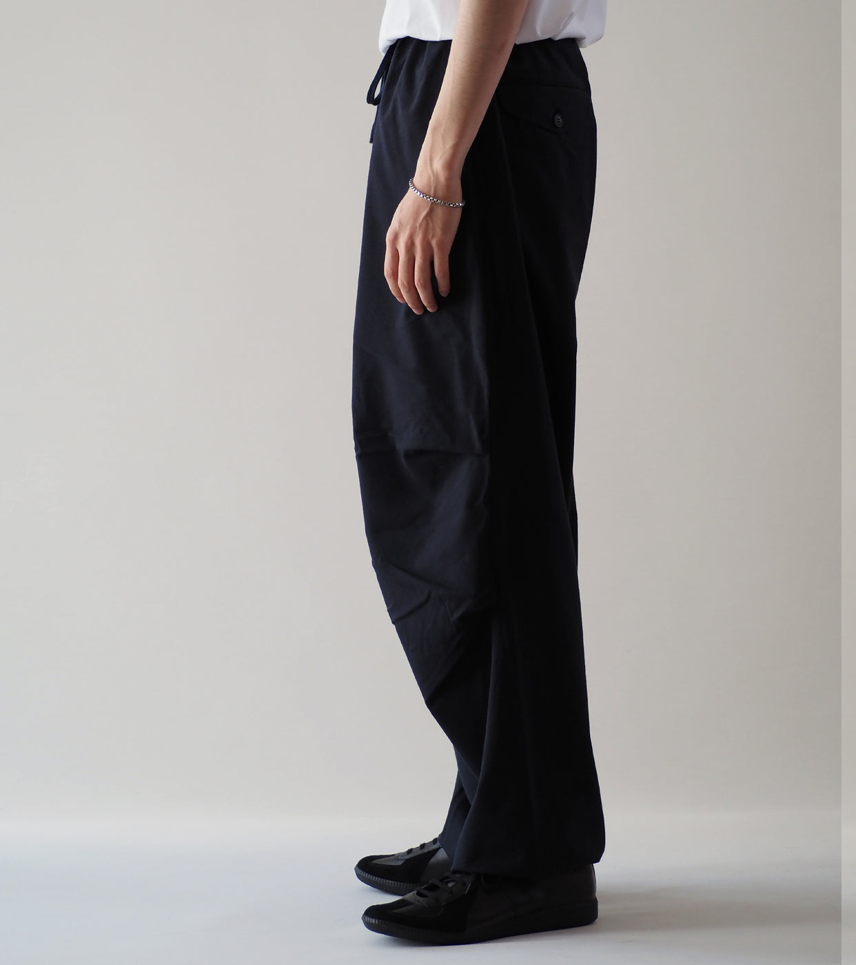COMOLI Wool Knee Tuck Pants, Navy