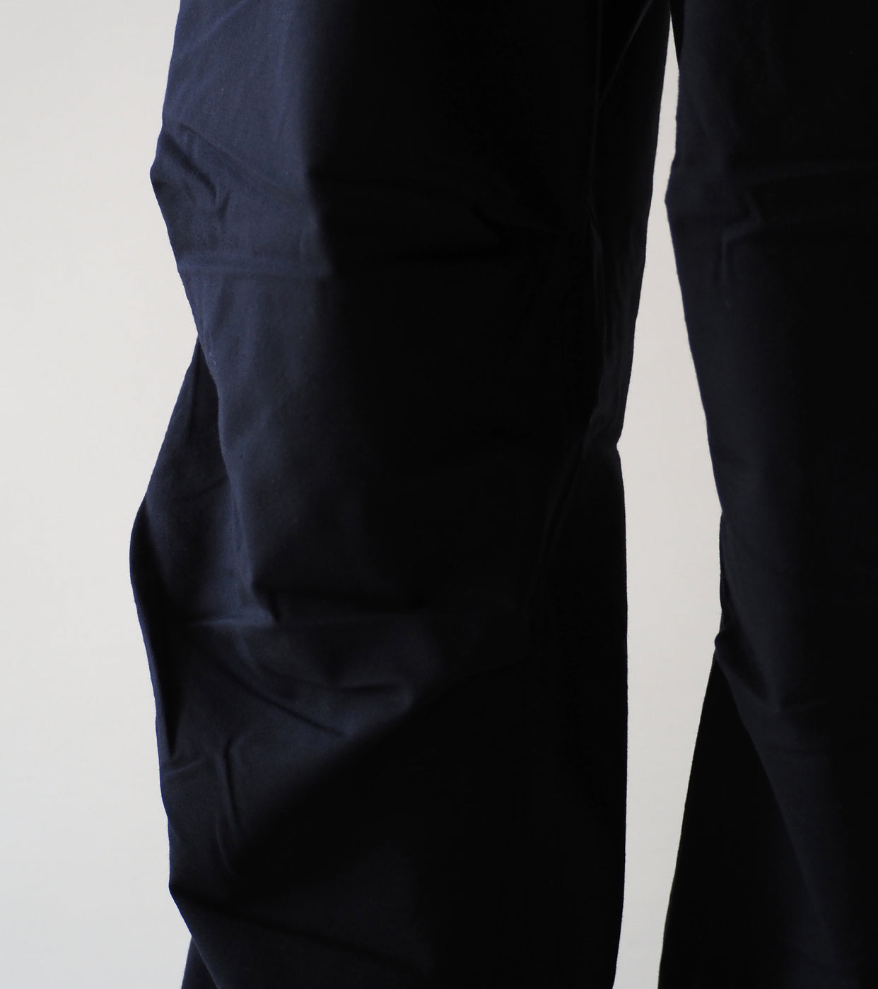 COMOLI Wool Knee Tuck Pants, Navy