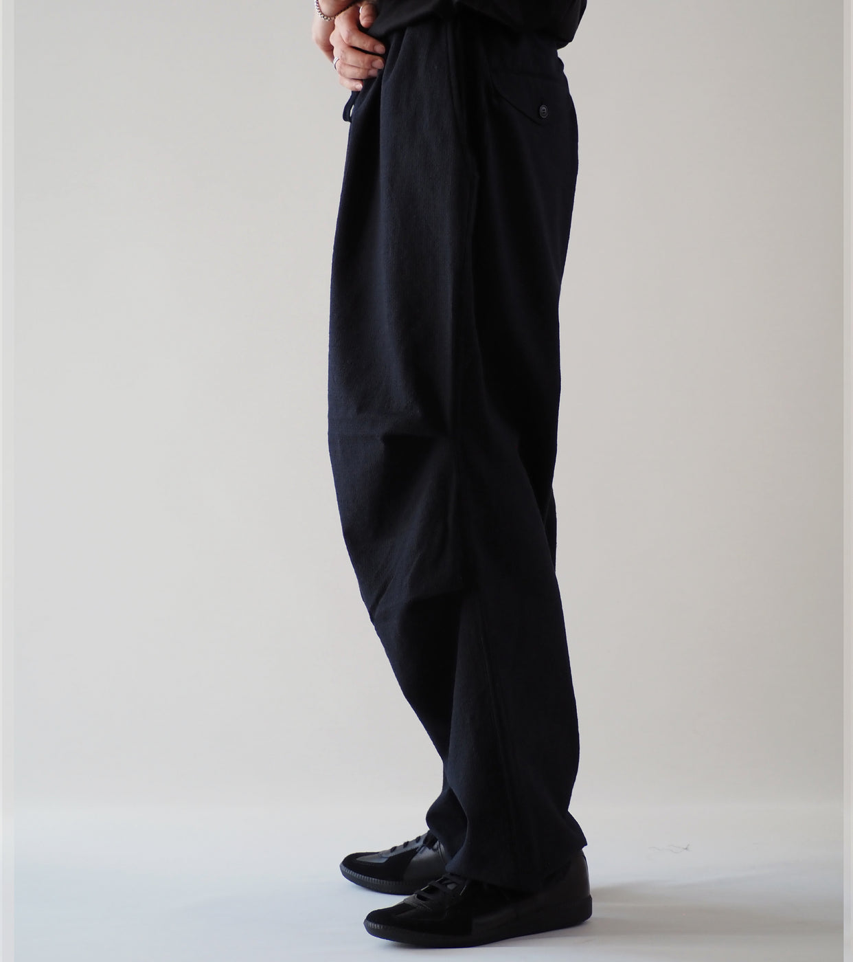 COMOLI Wool Knee Tuck Pants, Stripe