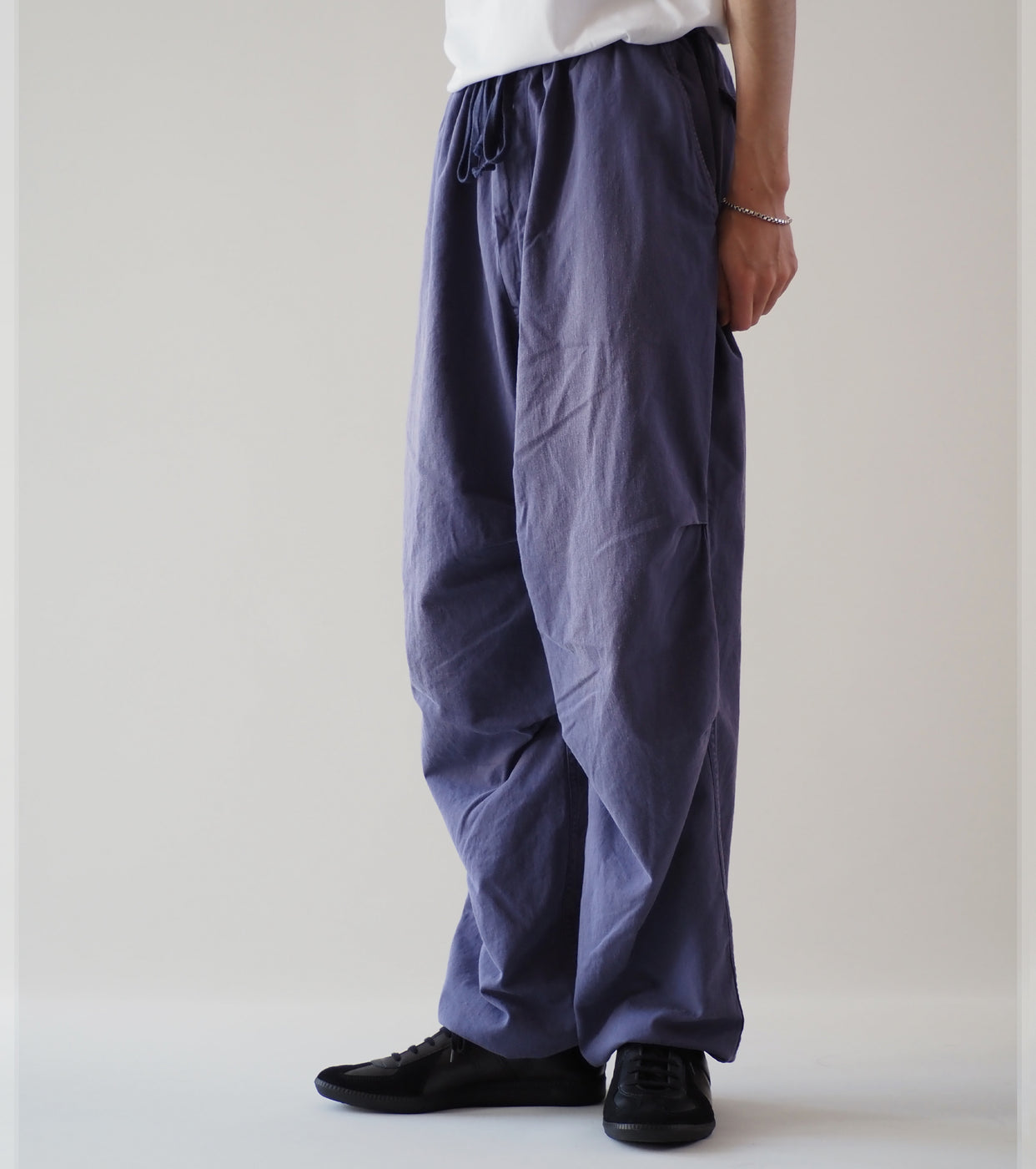 COMOLI Cotton Drill Knee Tuck Pants, Fade Blue
