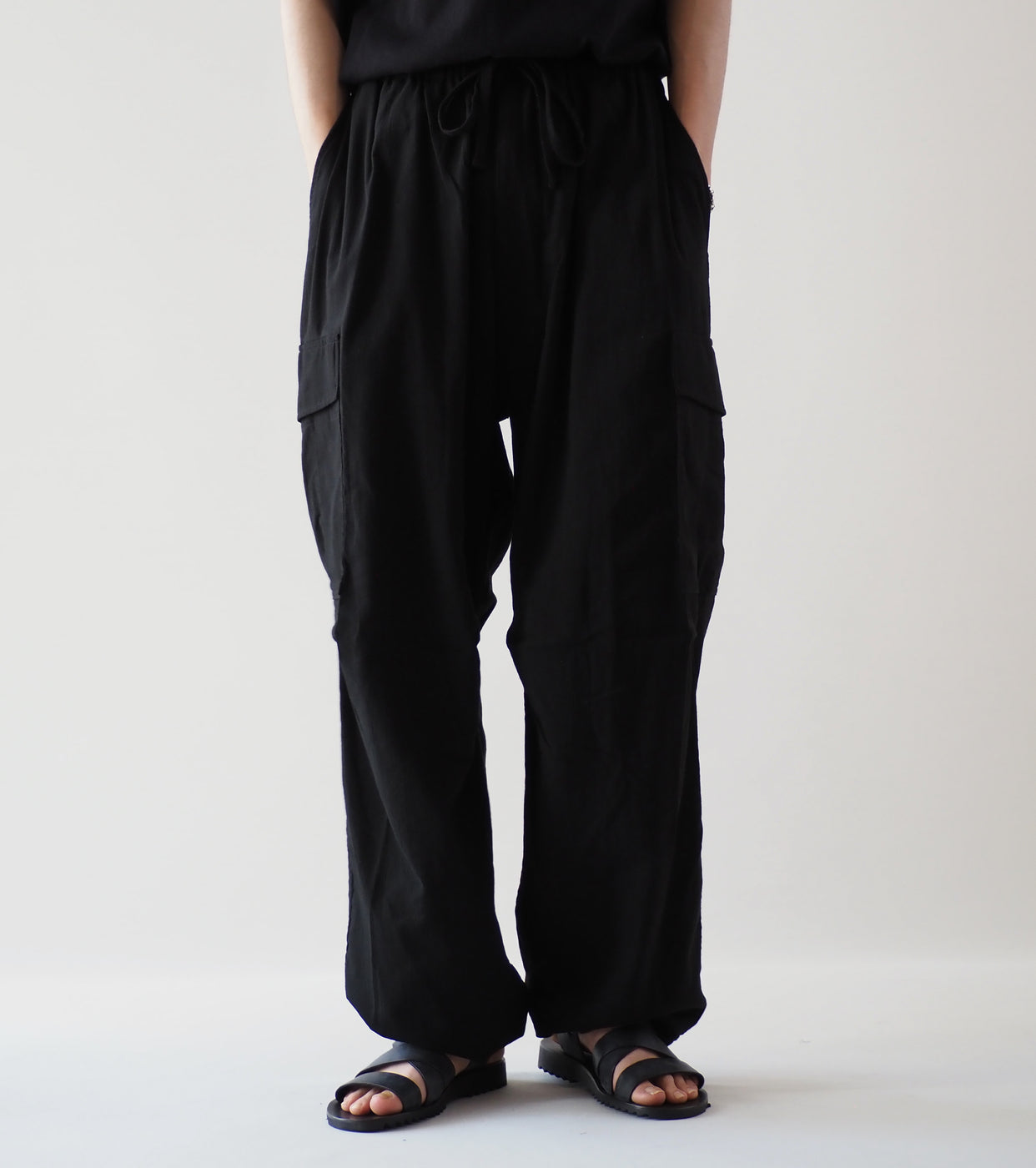 COMOLI OX Knee Tuck Cargo Pants , Black
