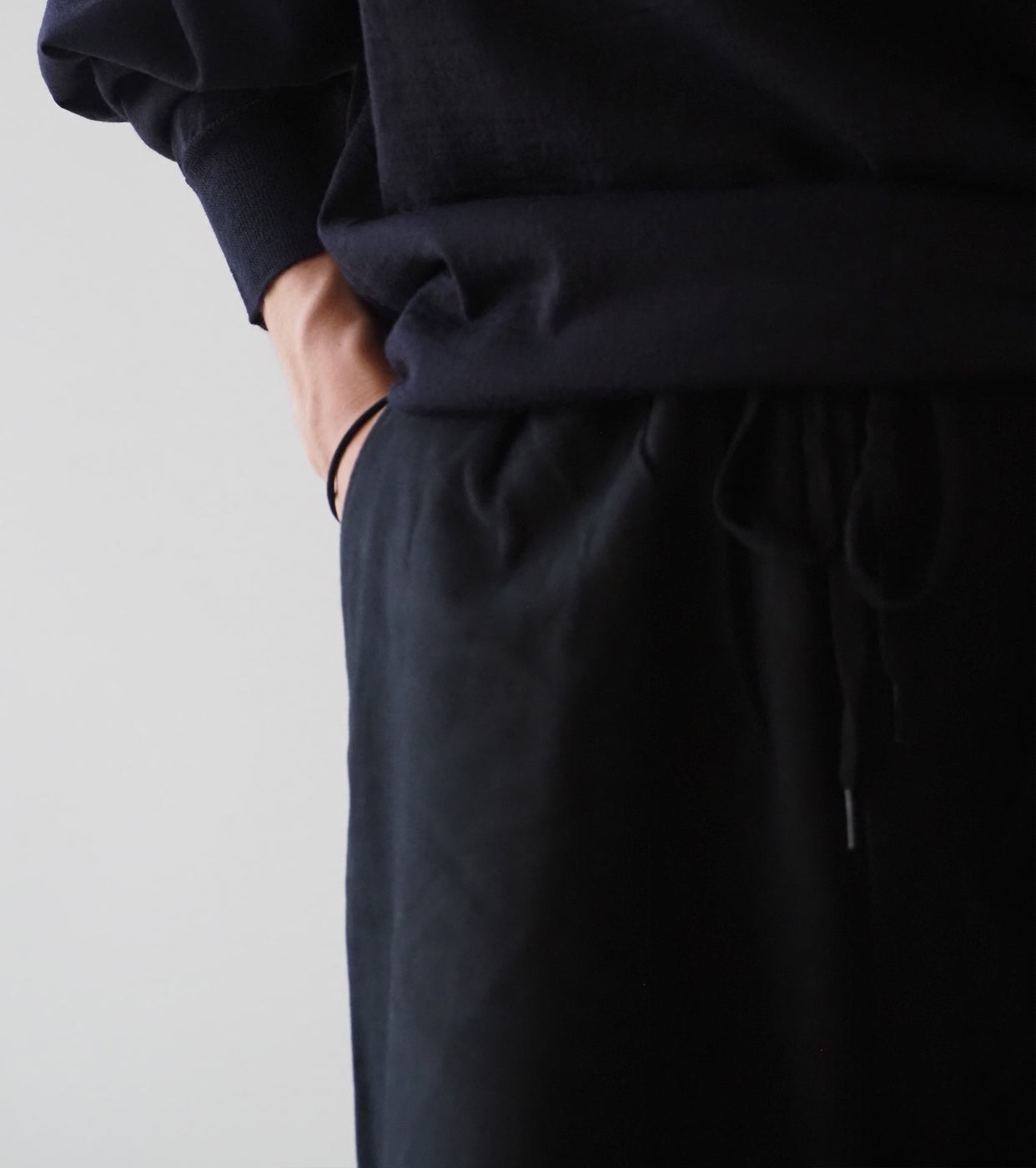 COMOLI Moleskin Knee Tuck Pants, Black