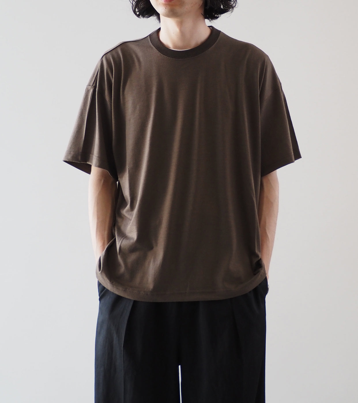Nonnotte New Standard T-Shirt Super120’ Washable Jersey , Olive Brown