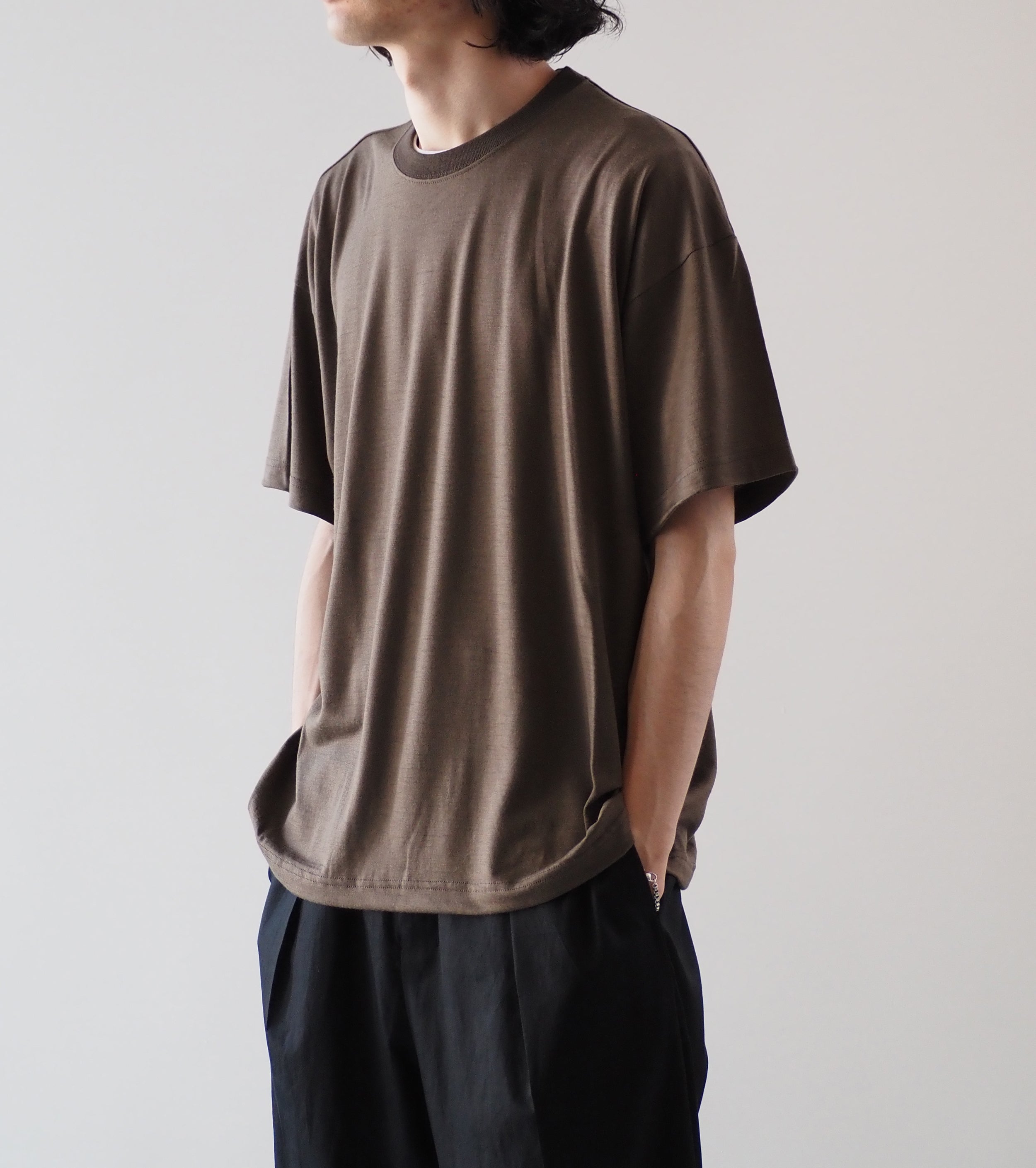 Nonnotte New Standard T-Shirt Super120’ Washable Jersey ,  Olive Brown