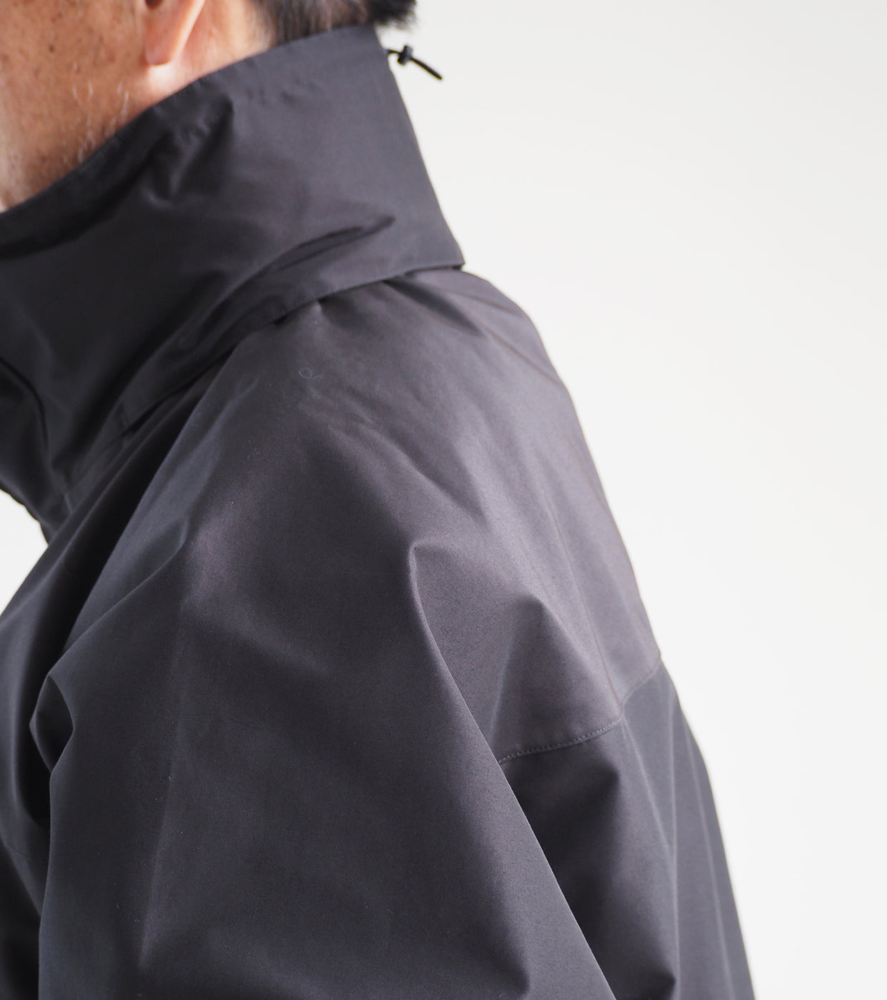 COMOLI Y03-04003 3レイヤー コットン シルク パーカ