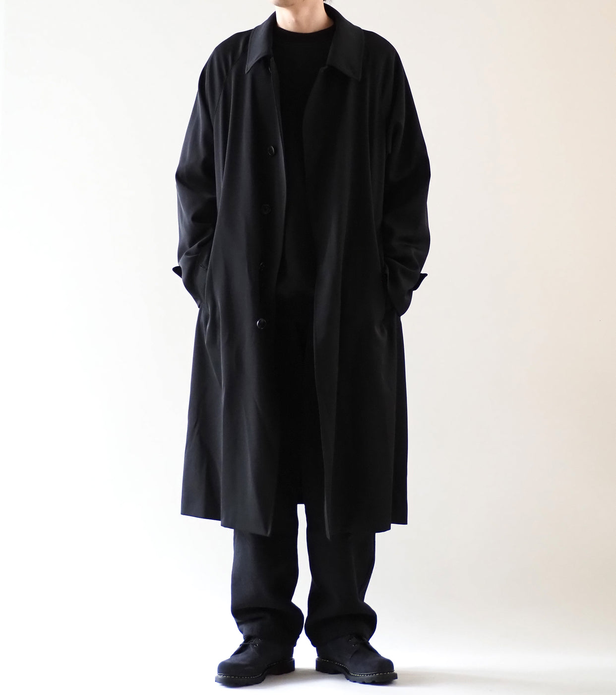 COMOLI Wool Gaba Ball Collar Coat , Black