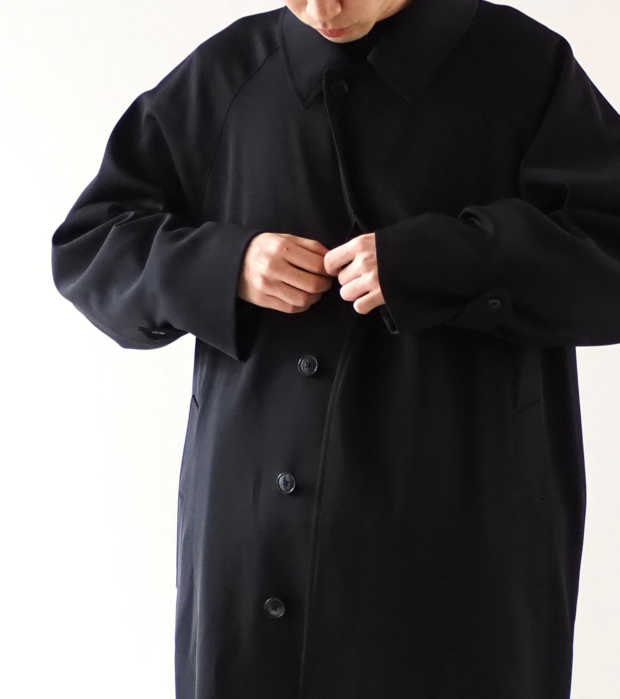 COMOLI Wool Gaba Ball Collar Coat , Black