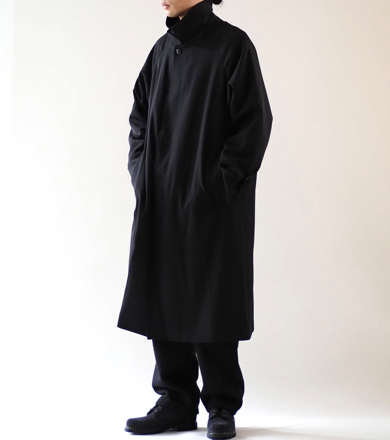 COMOLI Wool Gaba Ball Collar Coat , Black