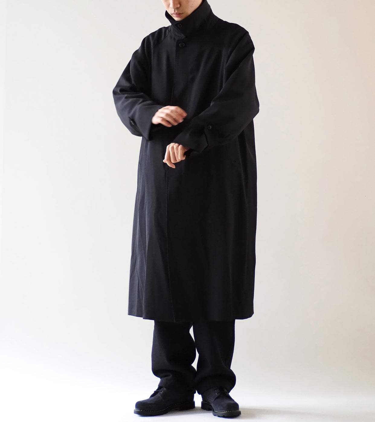 COMOLI Wool Gaba Ball Collar Coat , Black