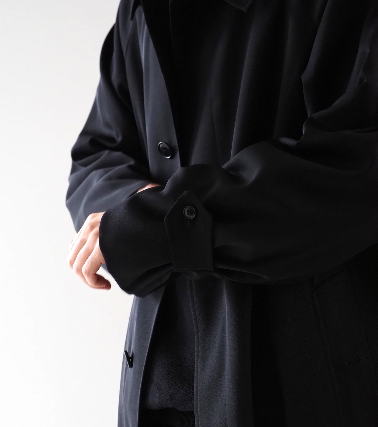 COMOLI Wool Gaba Ball Collar Coat , Black