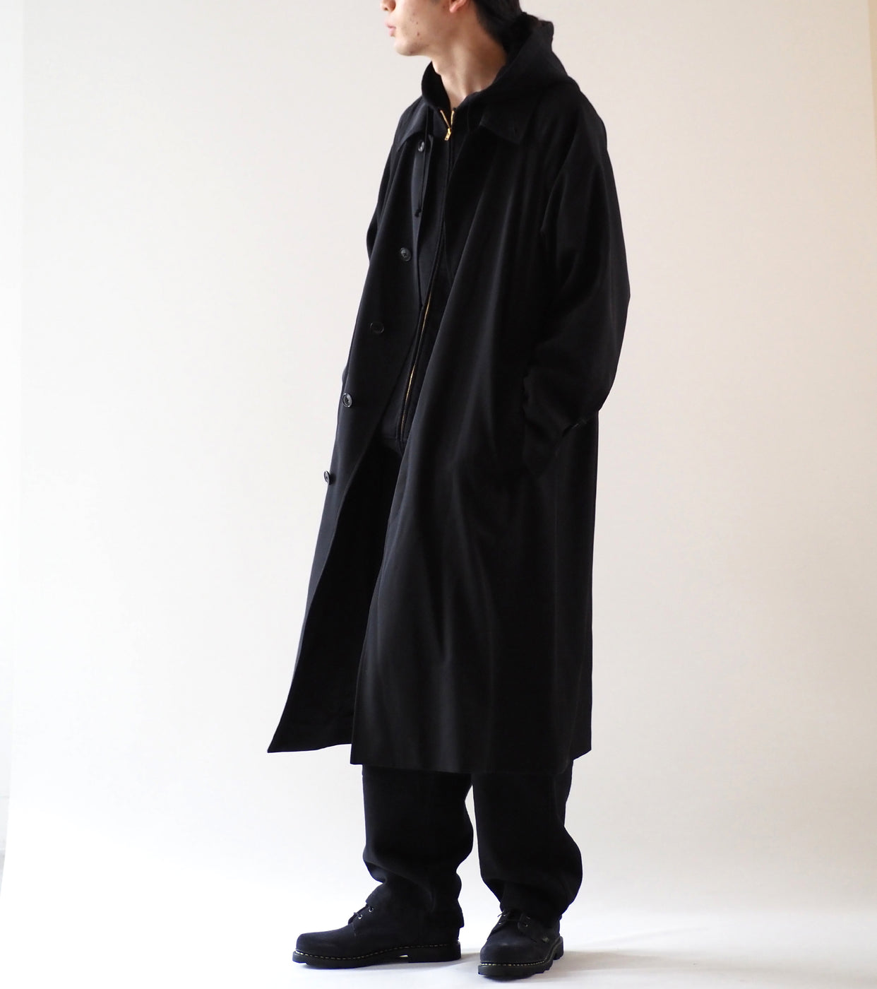 COMOLI Wool Gaba Ball Collar Coat , Black