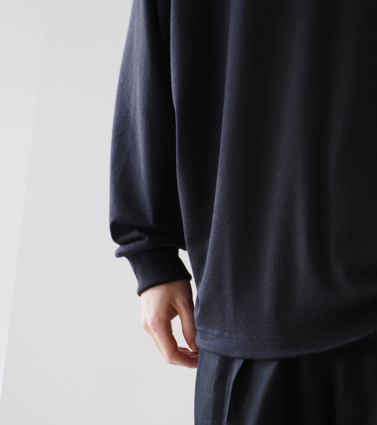 Nonnotte Tapered Over Sized Long Sleeve, Deep Navy