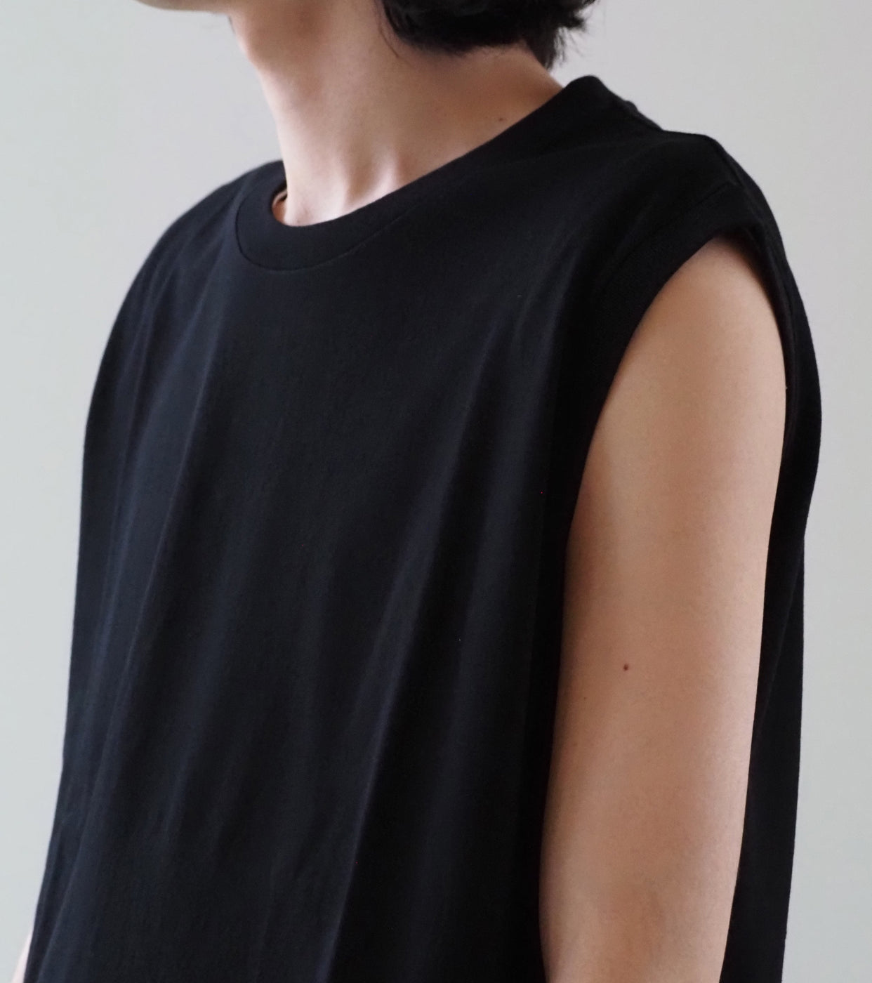 COMOLI Cotton Jersey Sleeveless, Black