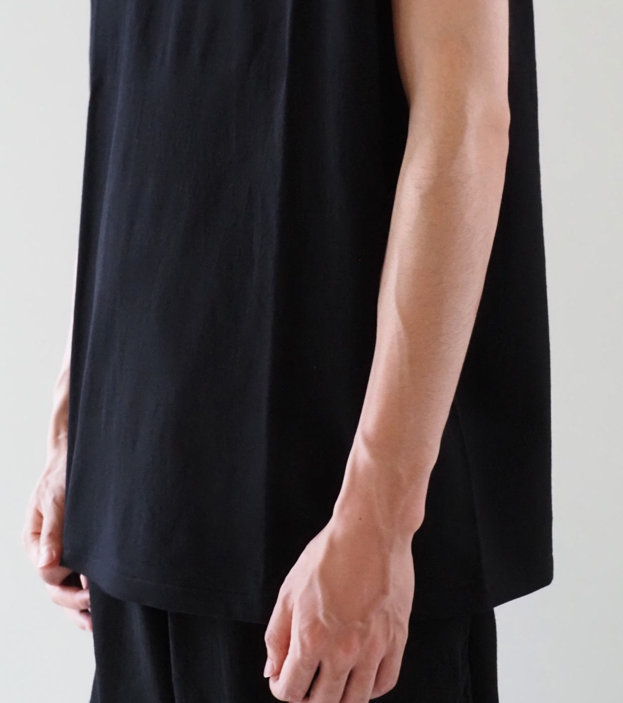 COMOLI Cotton Jersey Sleeveless, Black