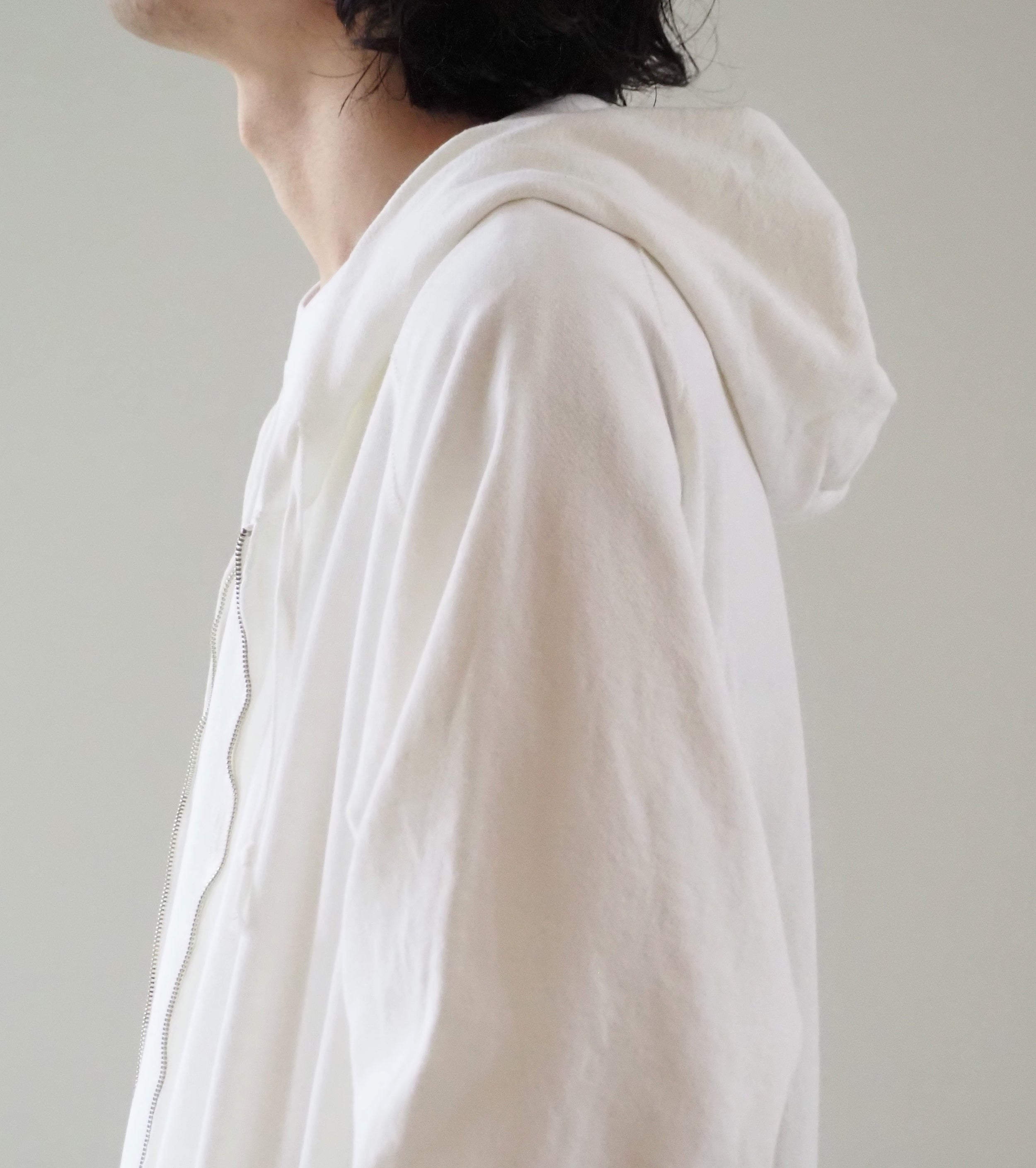 COMOLI LW Cotton Loopback Zip Hoodie, White
