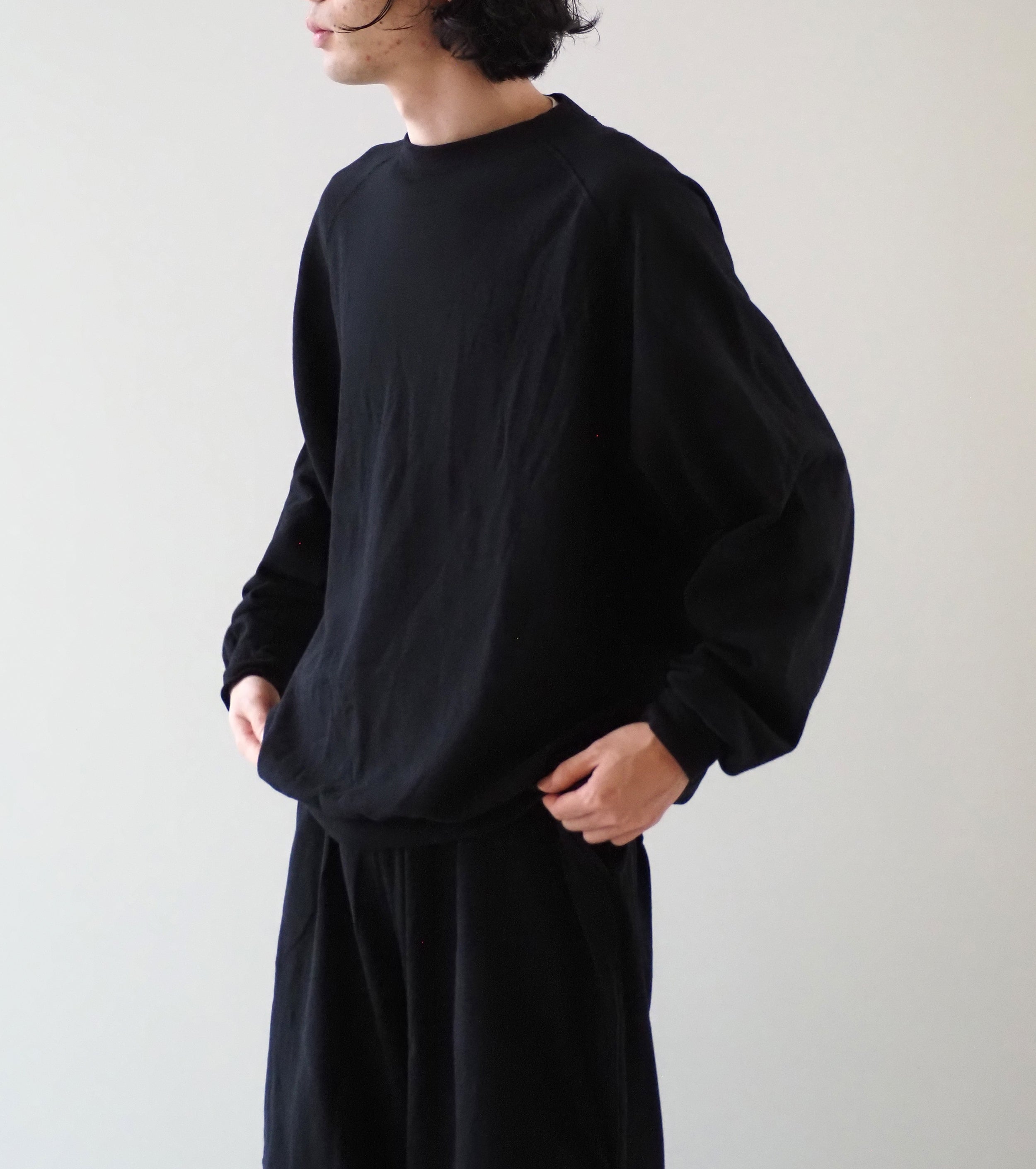 COMOLI LW Cotton Loopback Crew Neck, Black