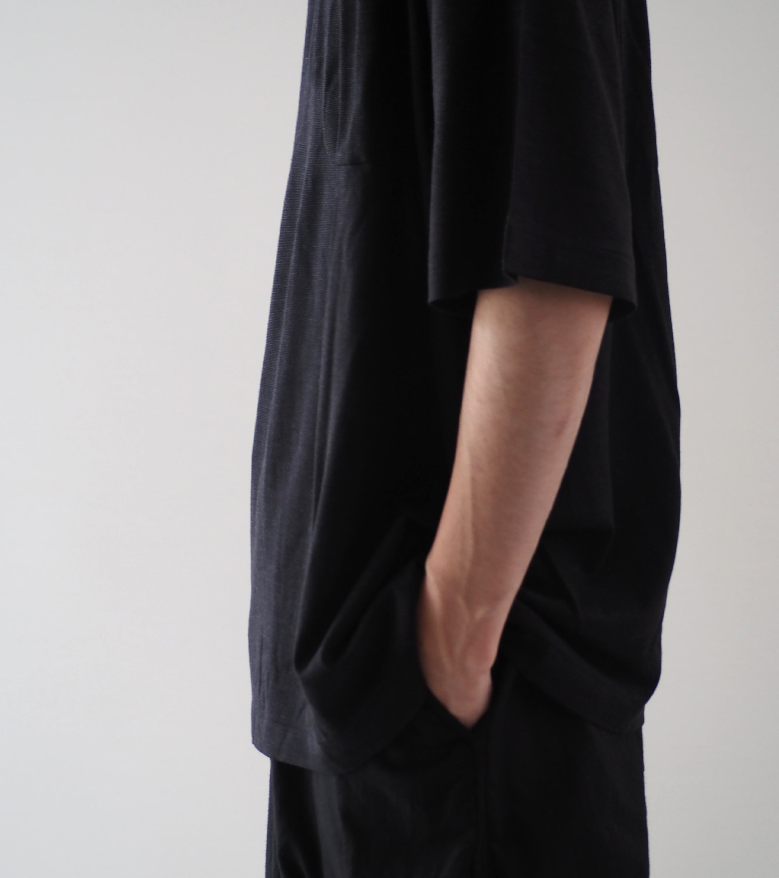 COMOLI Summer Wool Short Sleeve T-Shirt , Charcoal