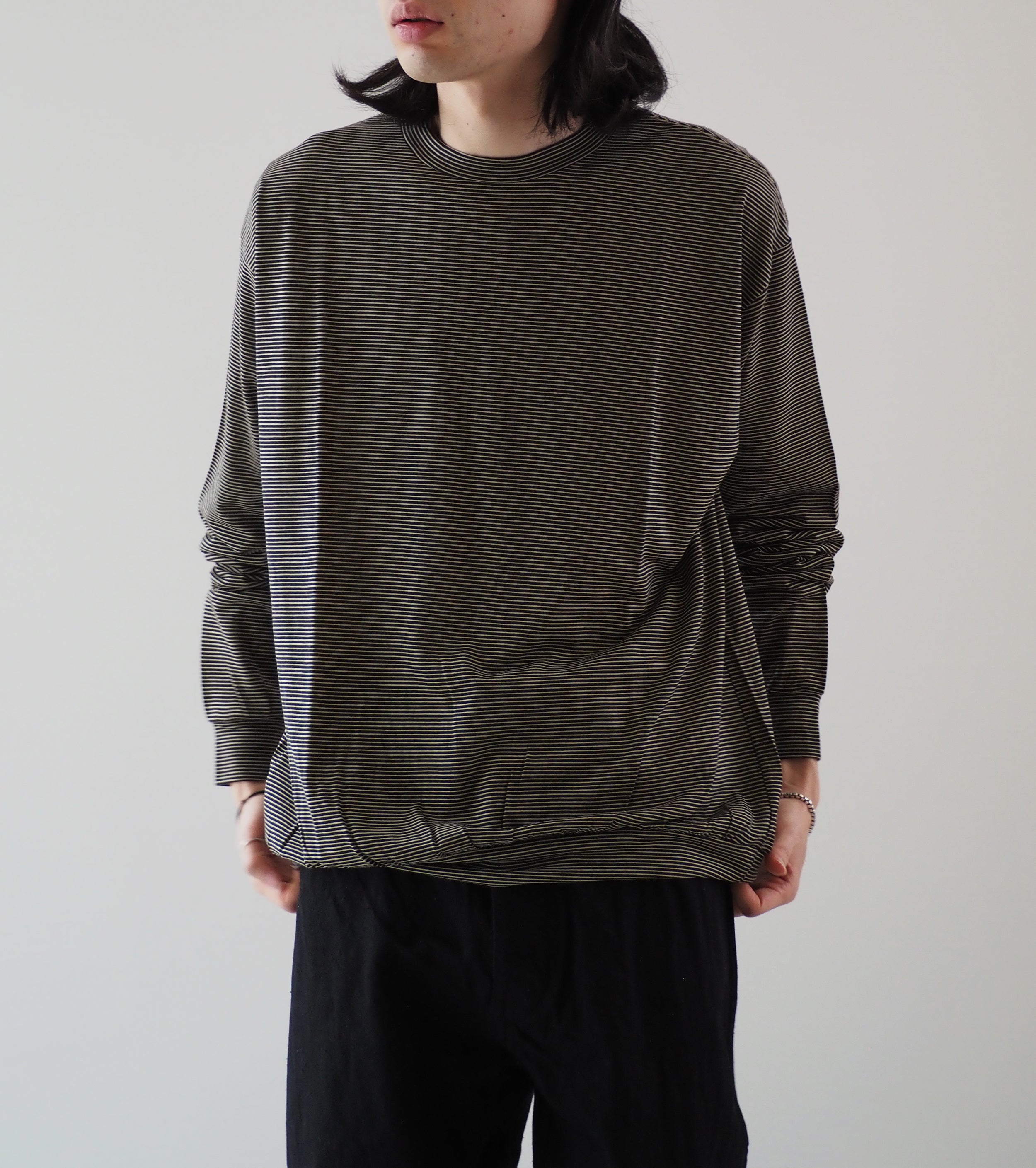 COMOLI Summer Wool Long Sleeve Crew, Border