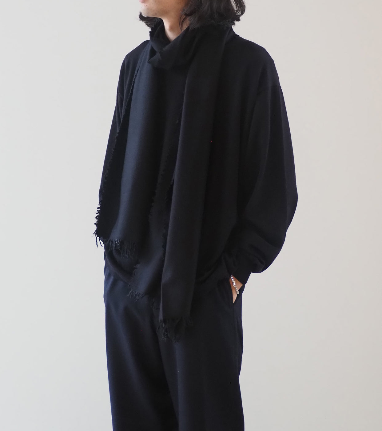 COMOLI Cashmere Silk Product Dyed Stole, Black