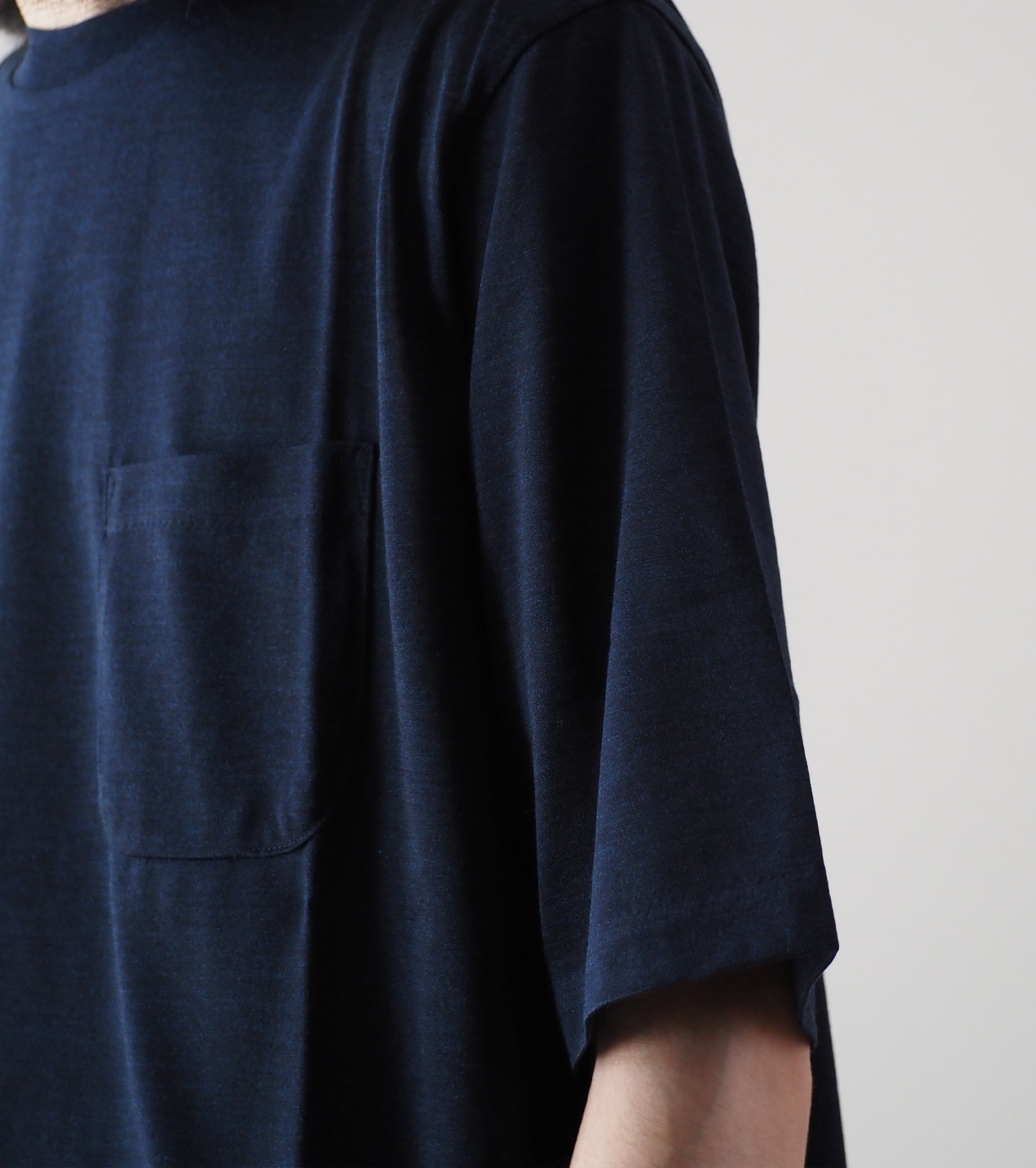 MAATEE&SONS Silk  Pocket Tee , Navy Top