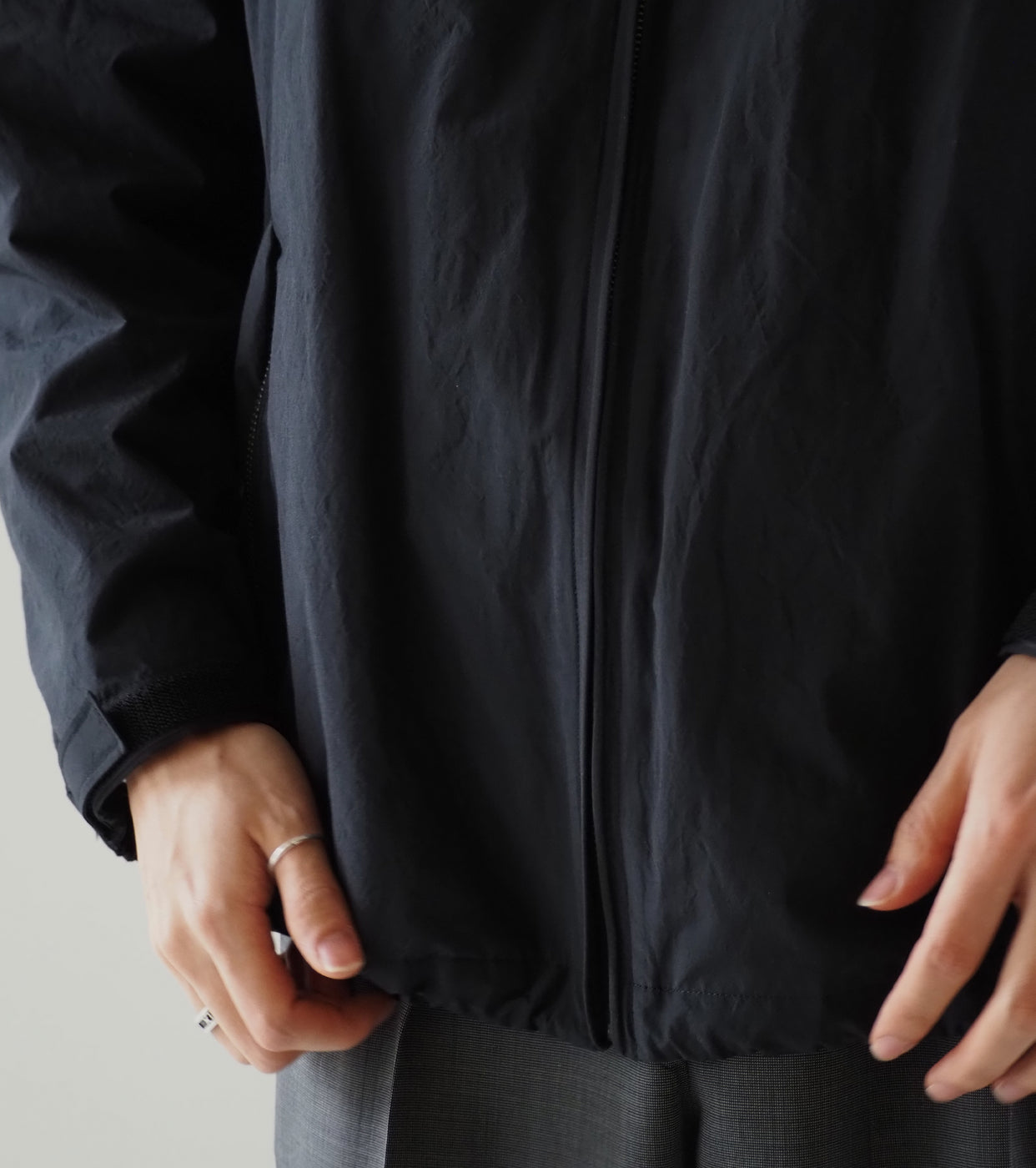 MAATEE&SONS FULL JIP ANORACK C/PE PAPER CLOTH ,Black