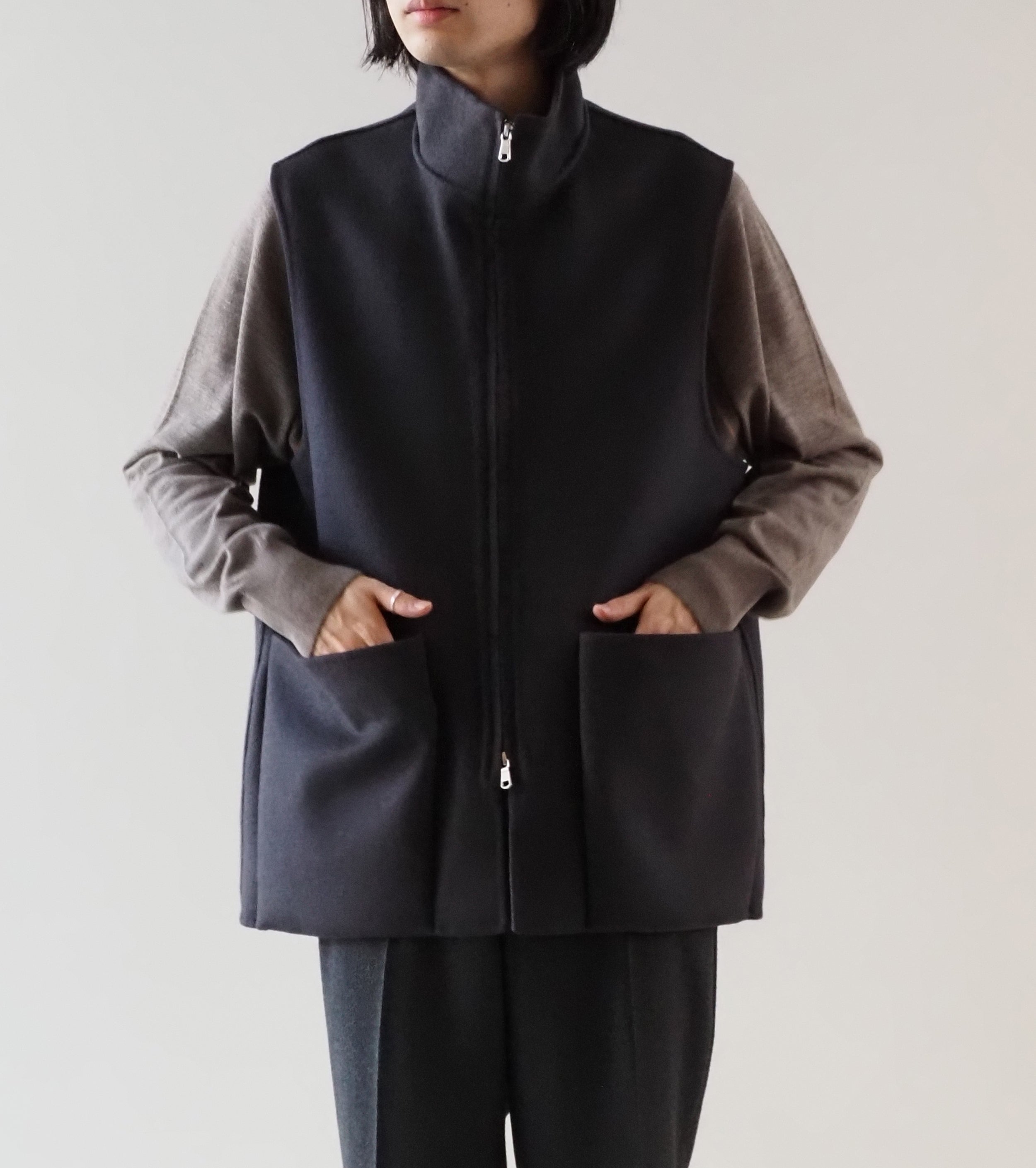 MAATEE＆SONS ダブル フェイス ベスト , Charcoal – Navyblue