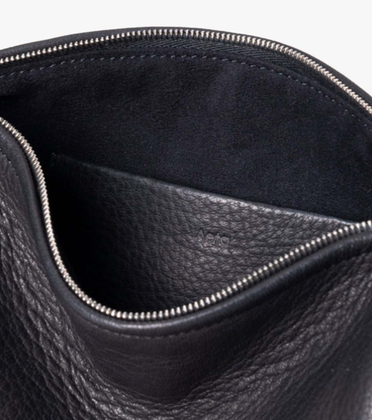 Aeta CYLINDER SHOULDER , Black