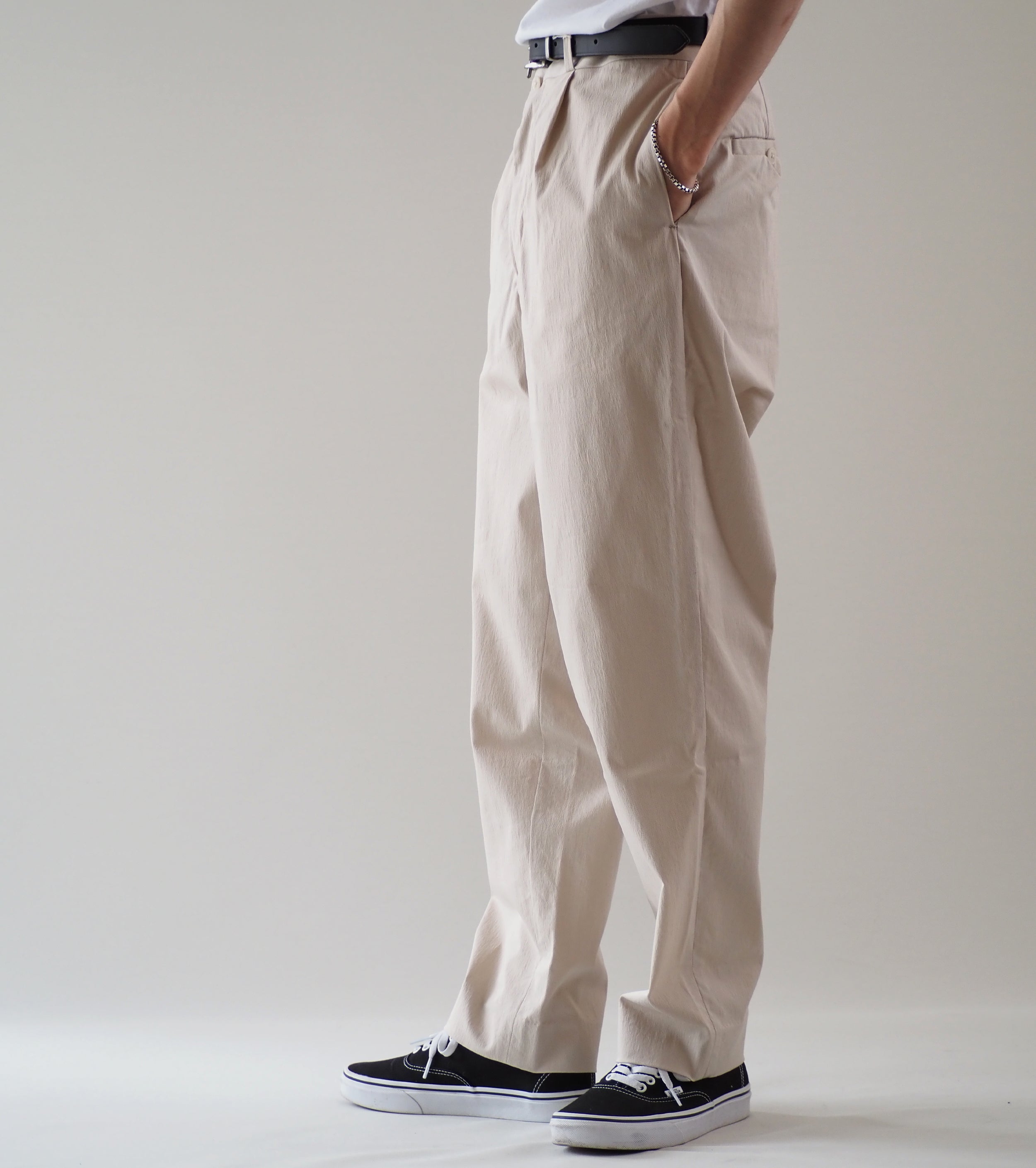 YAECA  Tucked Tapered Pants, Beige