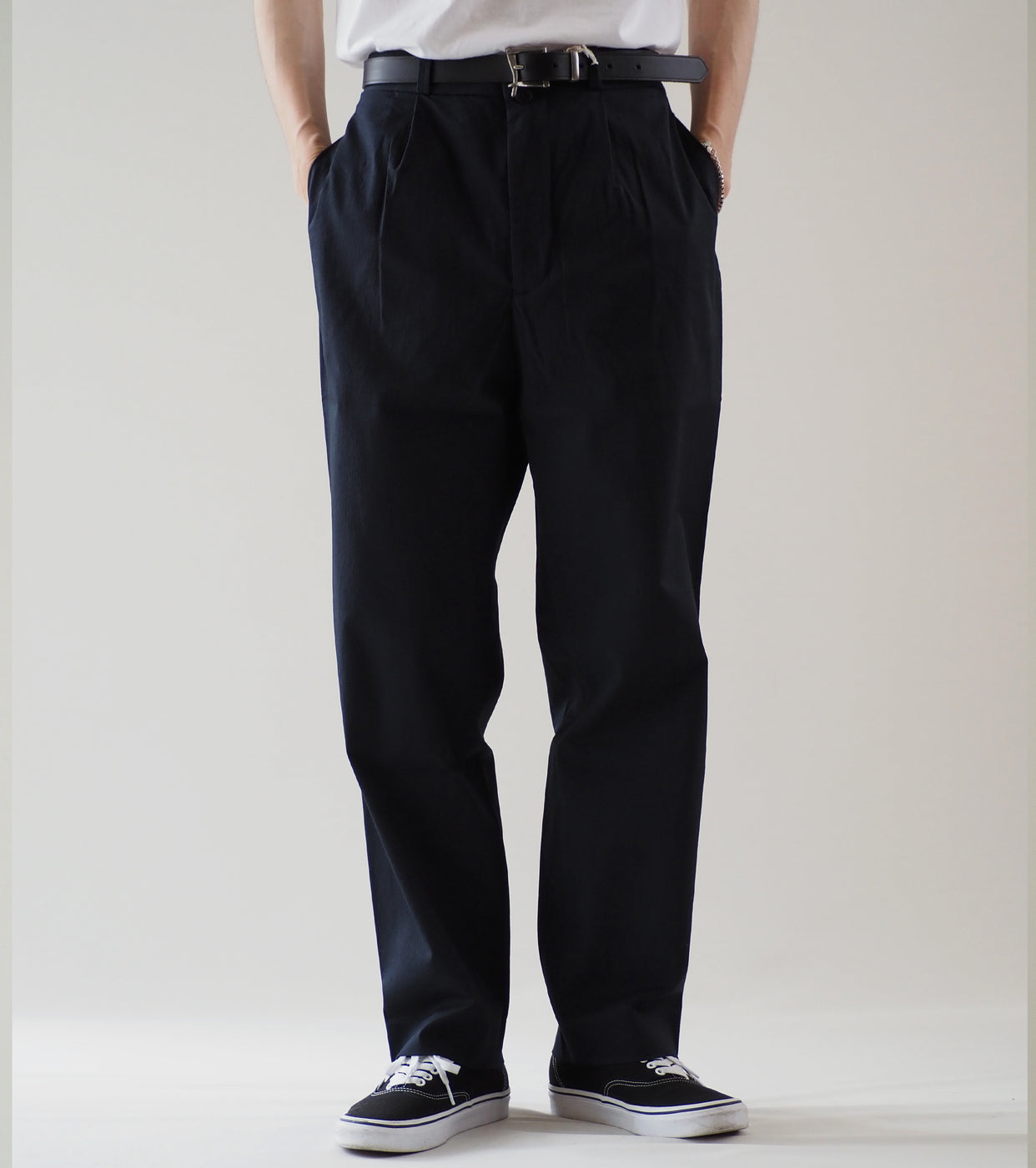 YAECA Tucked Tapered Pants, Navy