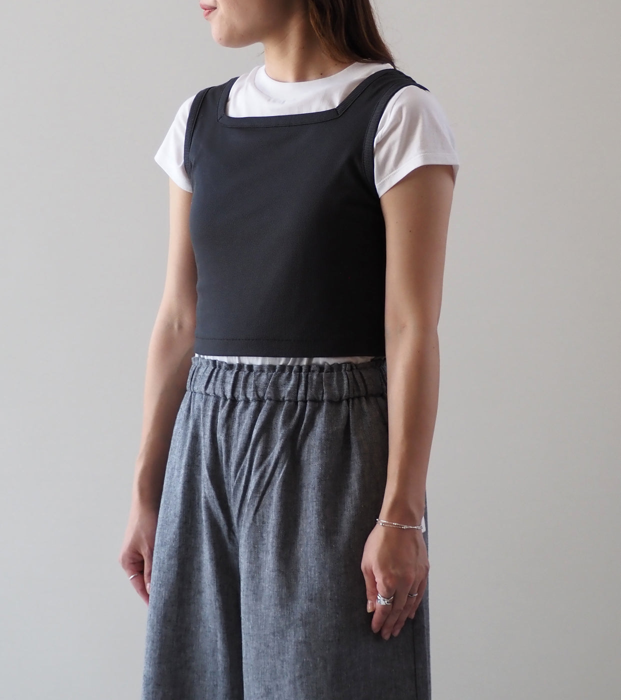 blurhms LYOCELL-COTTON RIB SQUARE TANKTOP , Ink Black