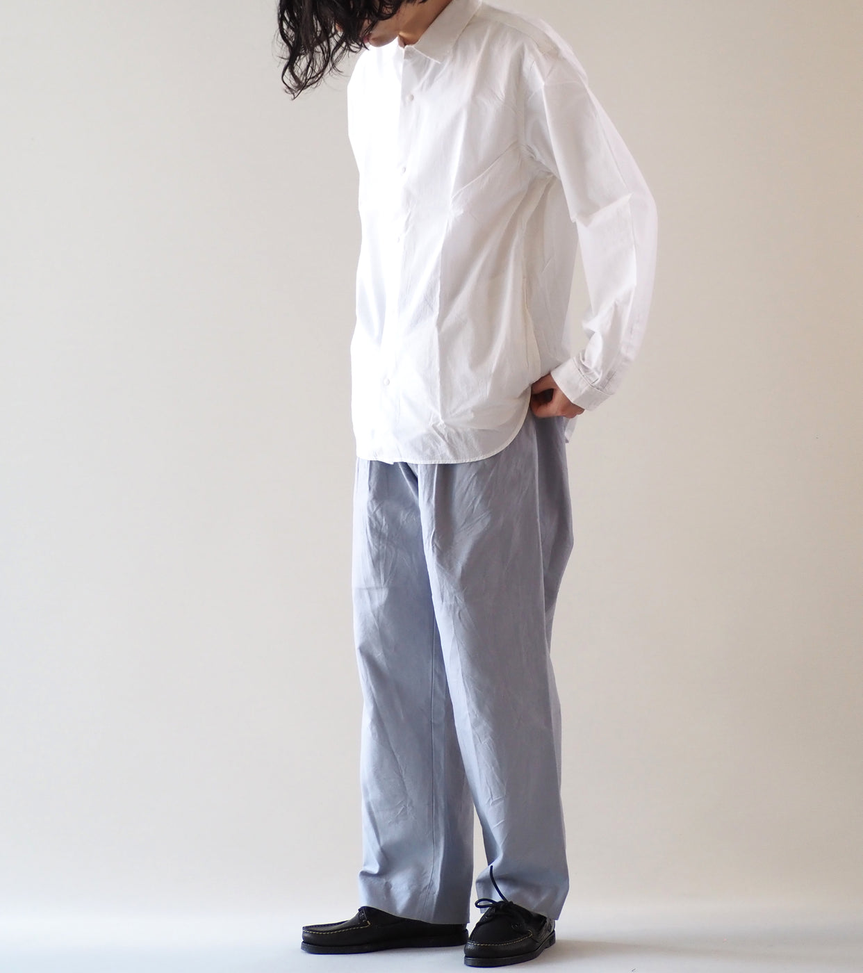YAECA 2-Tuck Straight , Kusaki blue (dayflower)