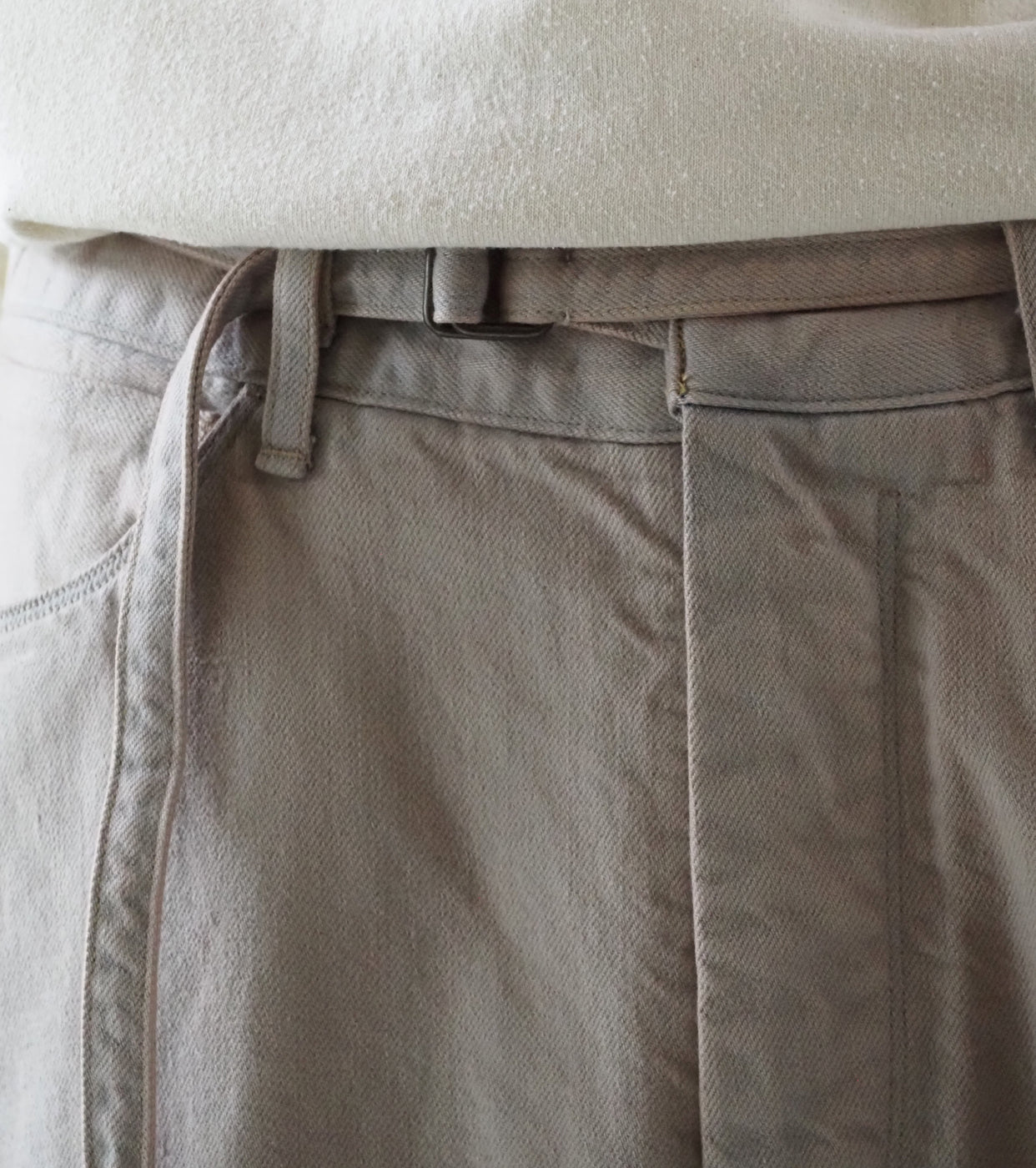 blurhms 12.9oz Denim Narrow Belted Pants, Rose Over Dye