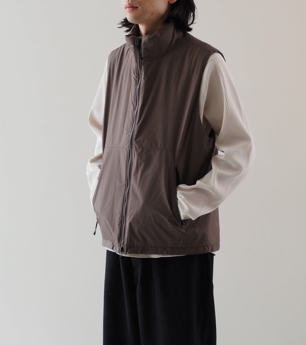 Goldwin Windstopper by GORE-TEX Labs Puffy Vest <UNISEX>,   Taupe Mocha