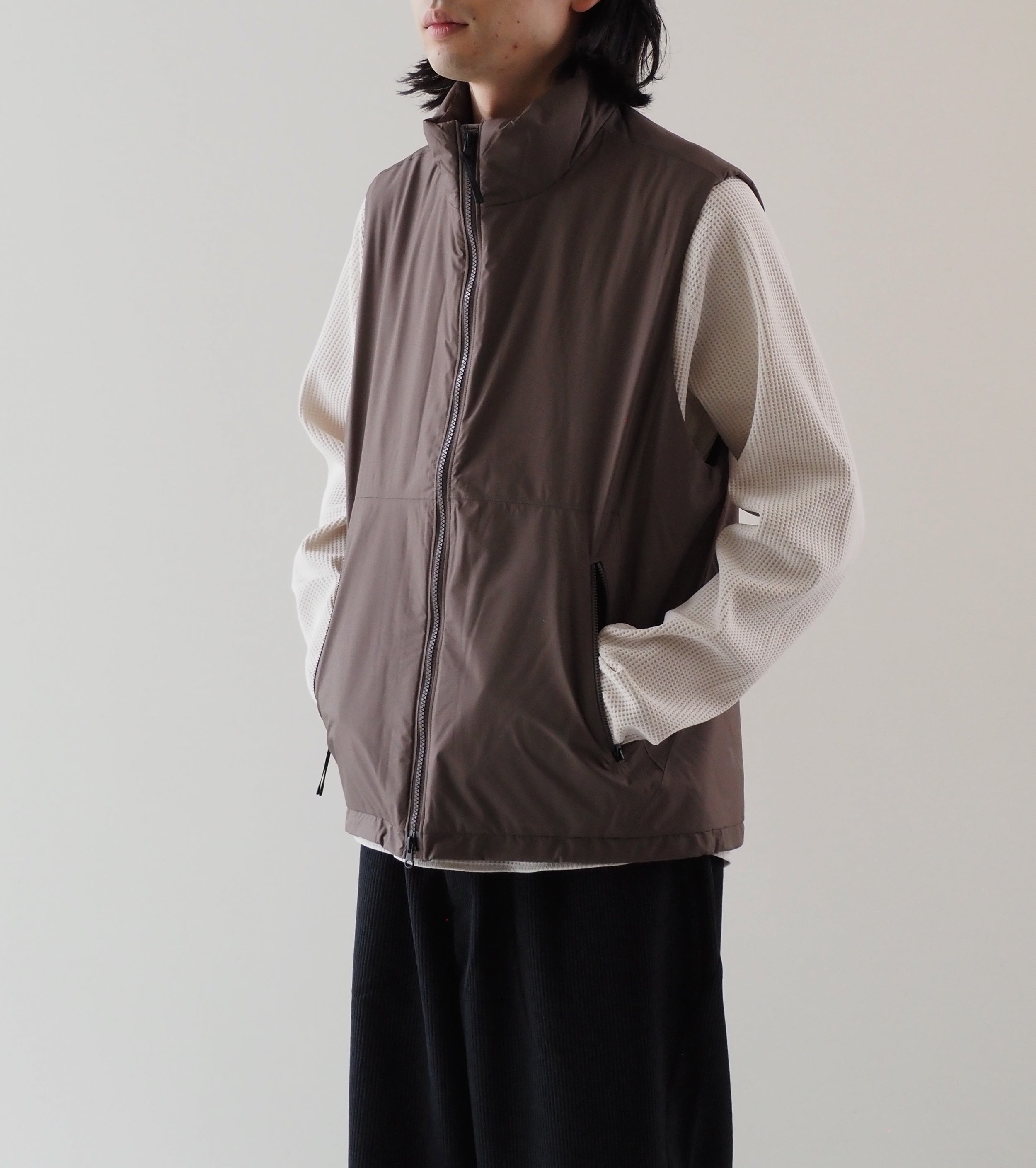 Goldwin Windstopper by GORE-TEX Labs Puffy Vest <UNISEX>,   Taupe Mocha