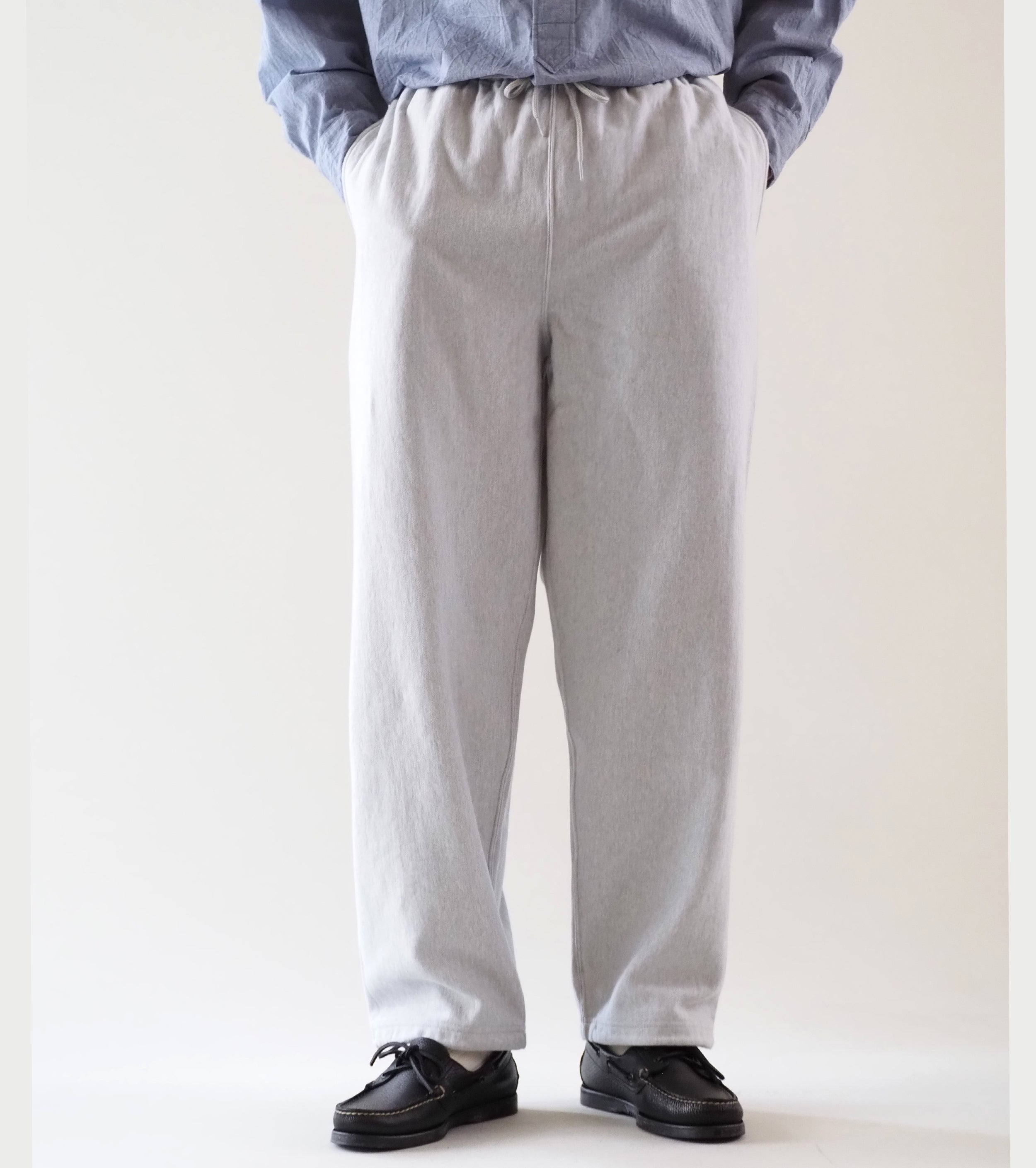 blurhms ROOTSTOCK シン スウェット パンツ, Heather White – Navyblue