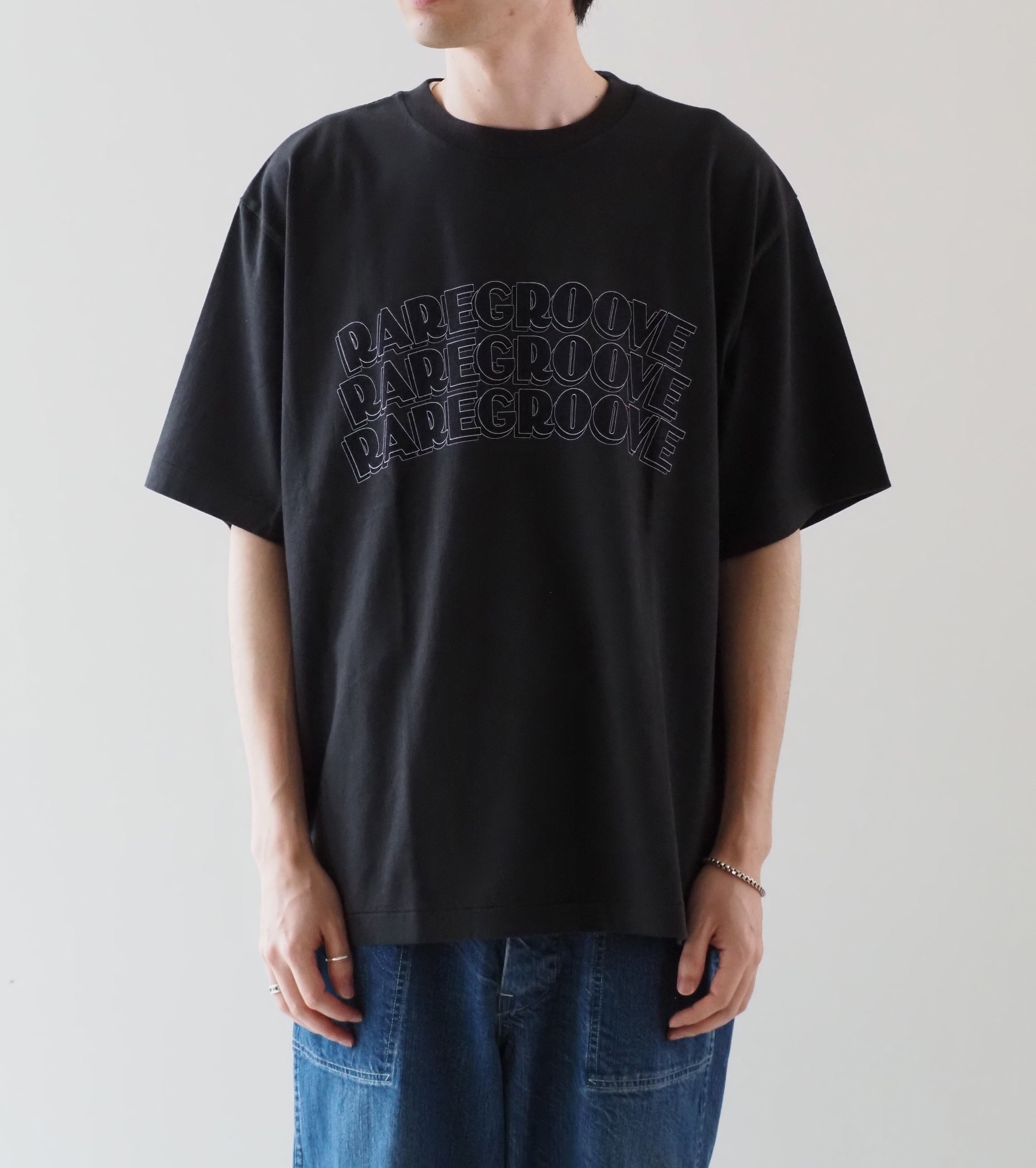 blurhms ROOTSTOCK RAREGROOVE Print Tee WIDE, Ink Black x Black-PT
