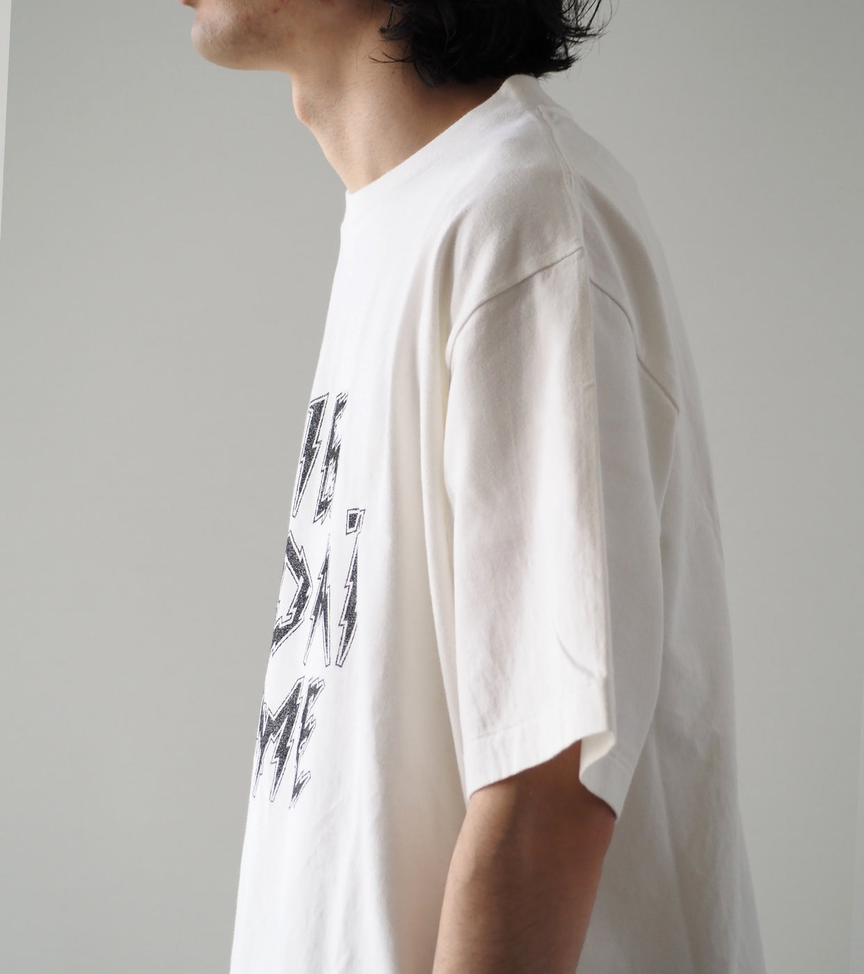 blurhms ROOTSTOCK DADAISM Print Tee WIDE , White × Black-PT